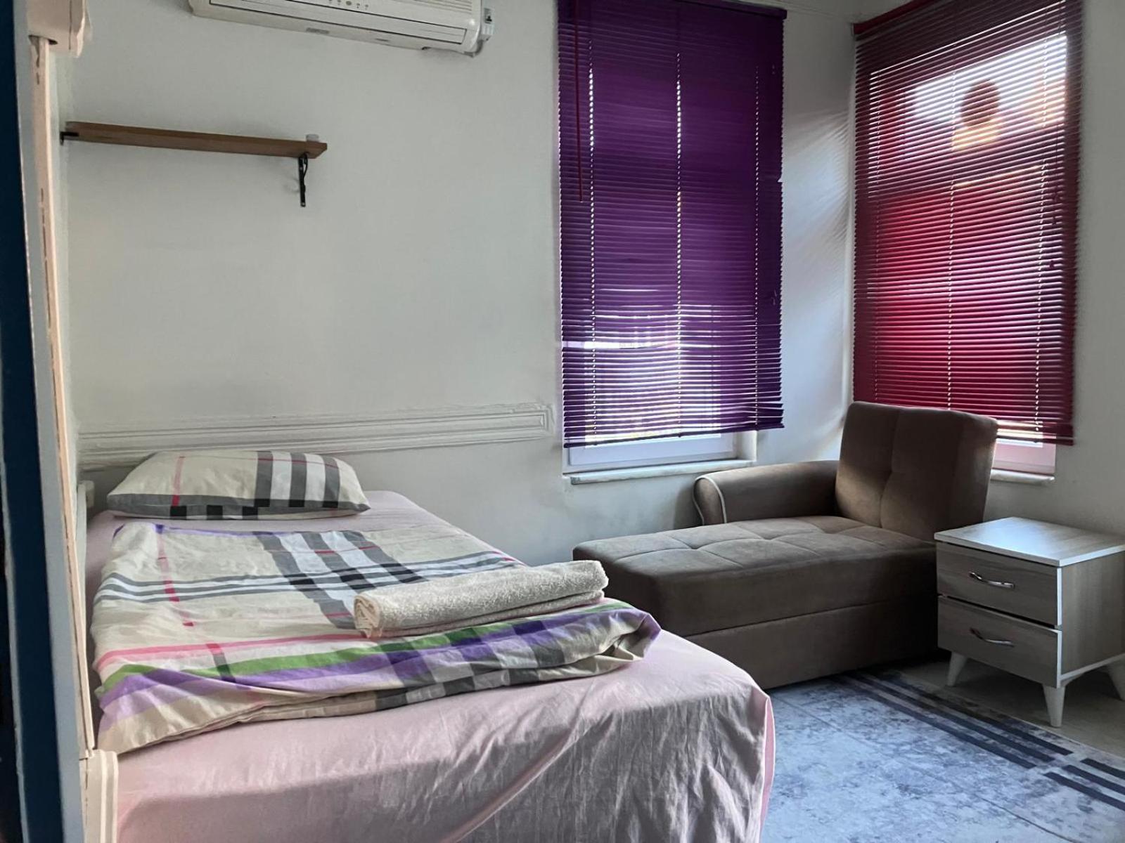 Yellow House Apartment Istanbul