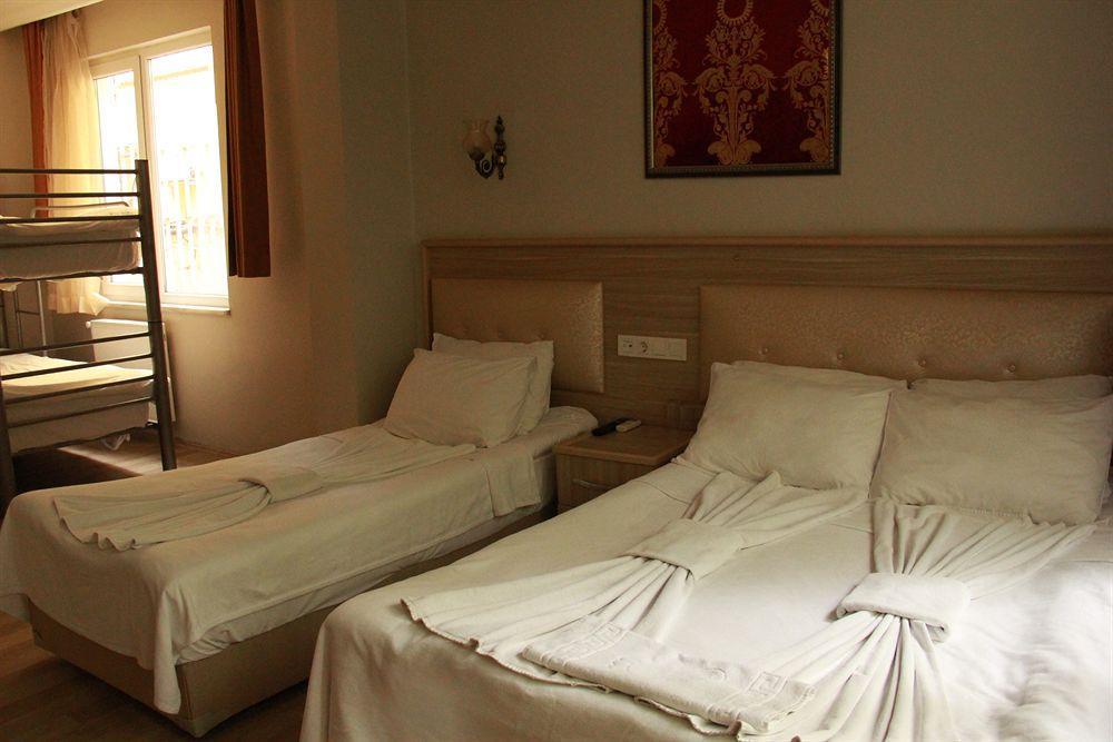Bonjour Hotel Hotel