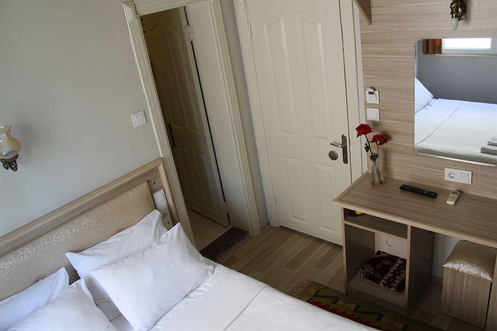 Bonjour Hotel