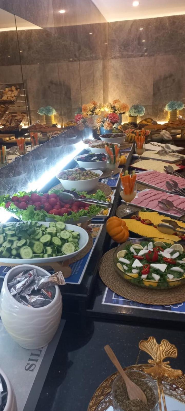 Clover Sisli 4*