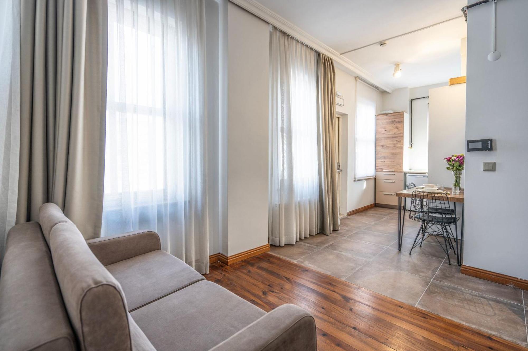 Eleven Aparts Aparthotel *