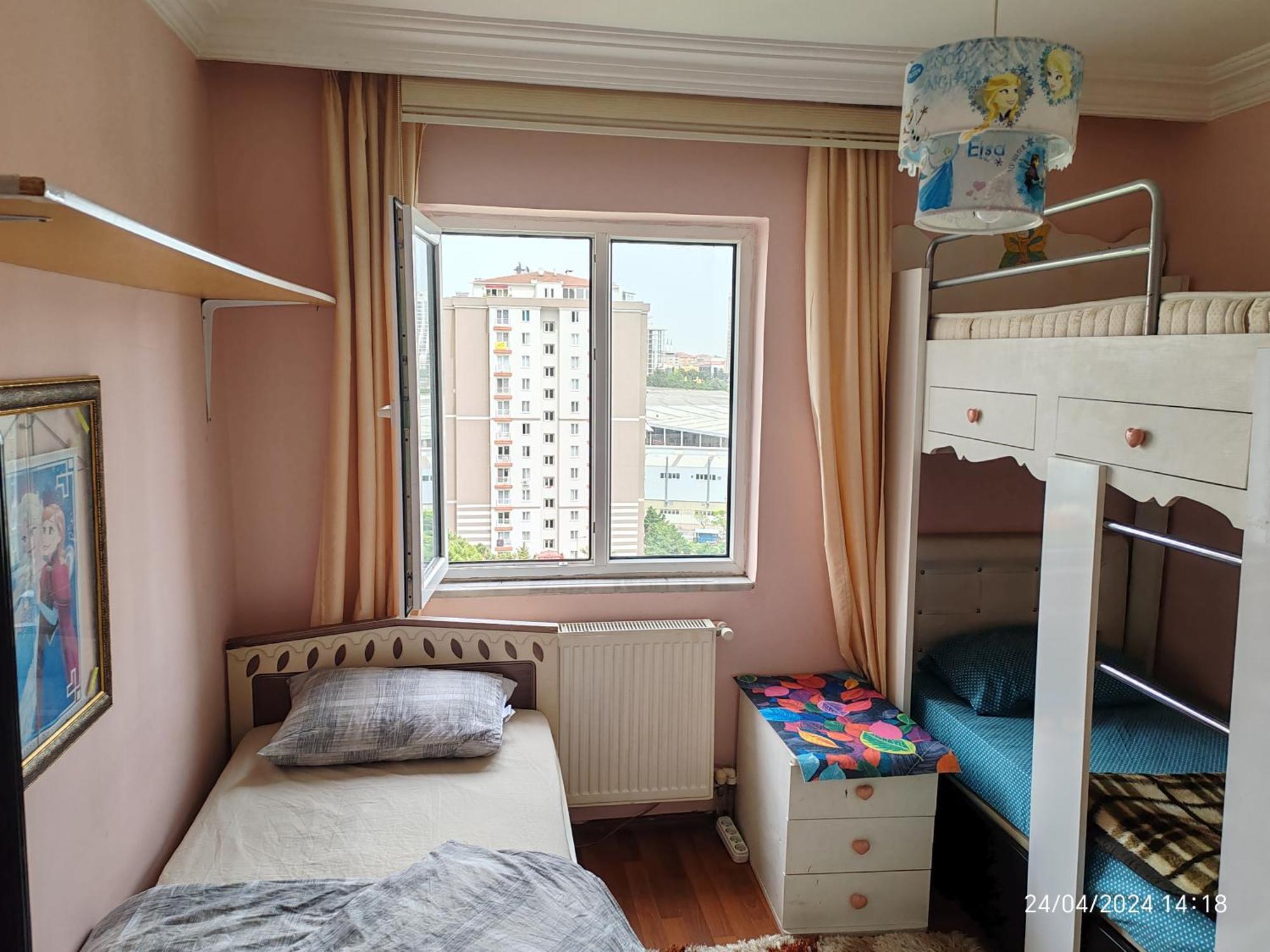 Apartment Beylikduezue Boelgesinde Ferah Bir Site Ici Konut Istanbul