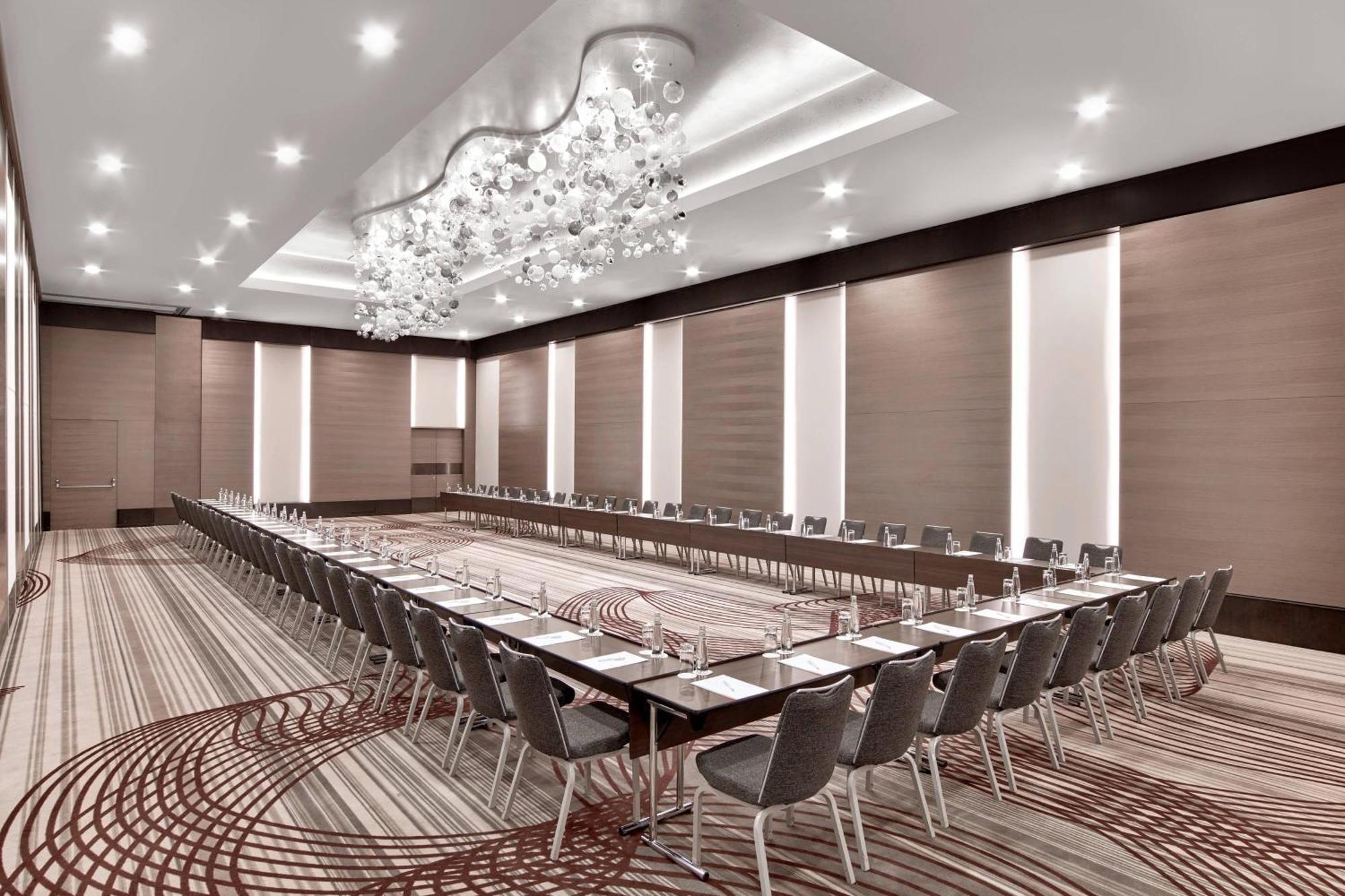 Le Meridien Etiler Hotel 5*