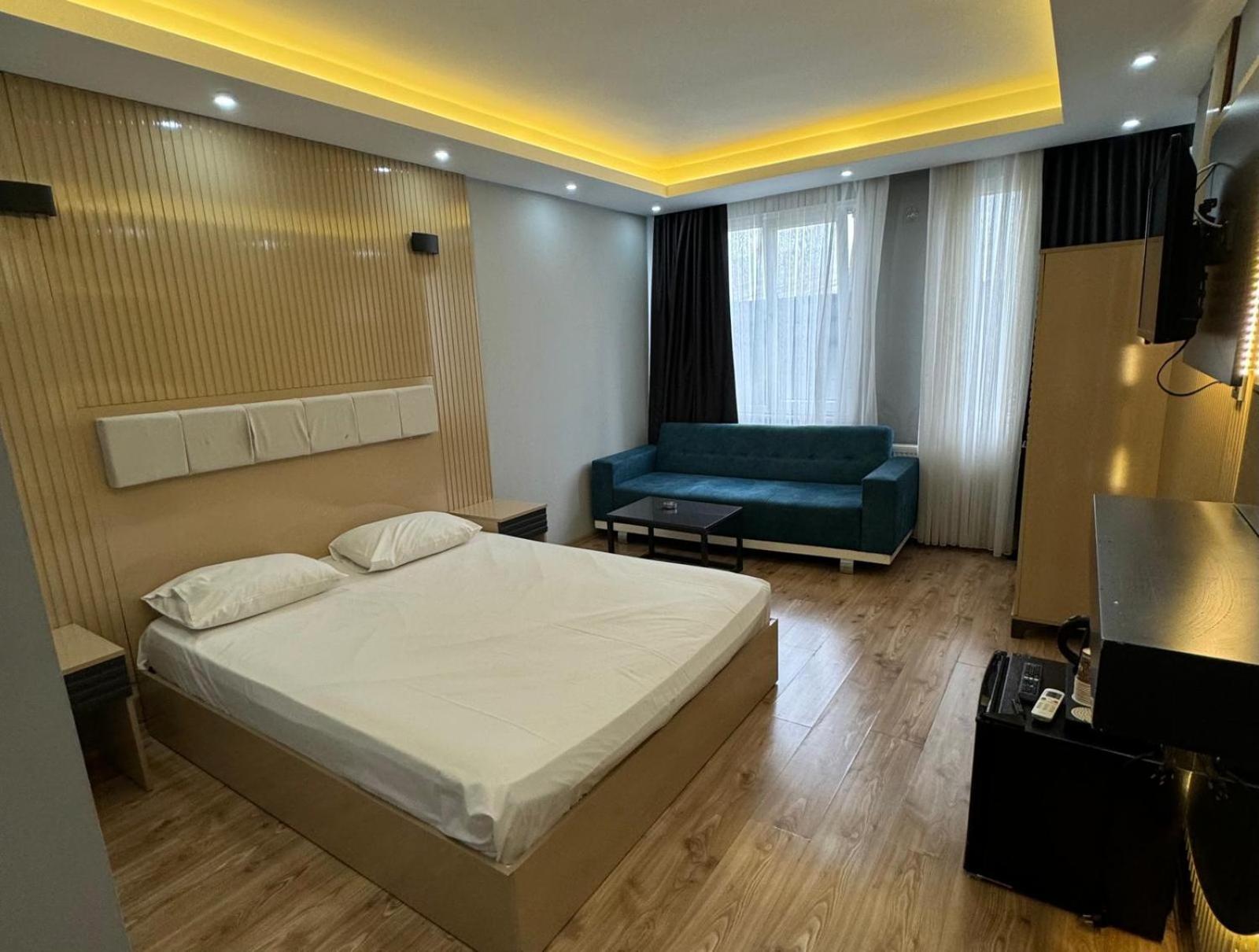 Hotel Asem Palace
