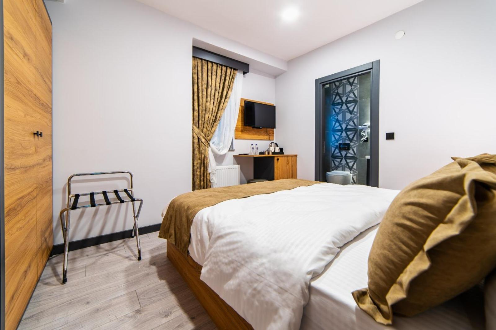 Sirius Deluxe 4*