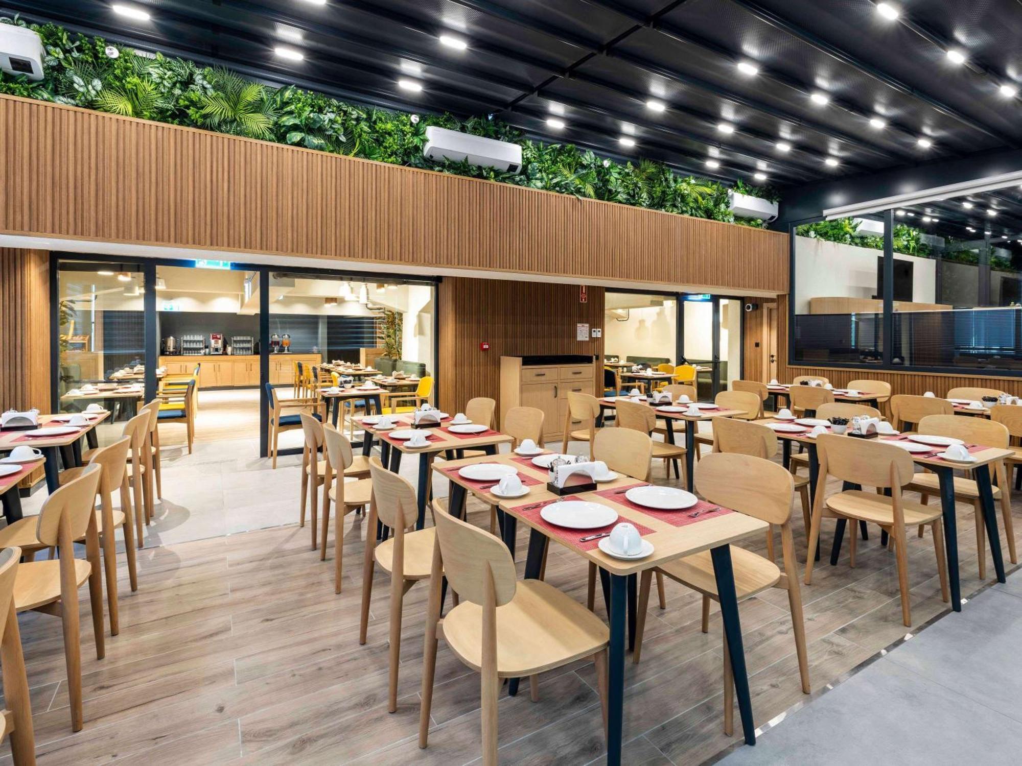 Ibis Sisli 4*