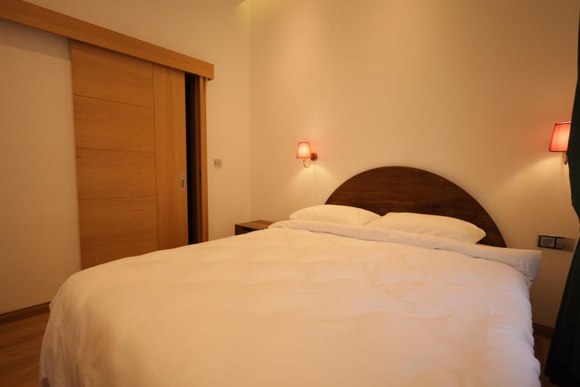 Essa Pera Apartment *