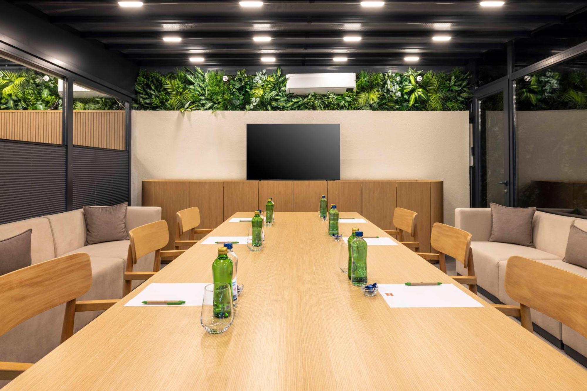 Ibis Sisli 4*
