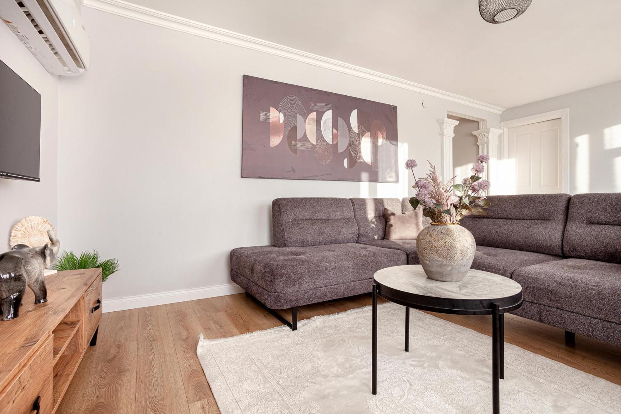 Apartment Charming Spacious 4 Big With Sweet King Beds