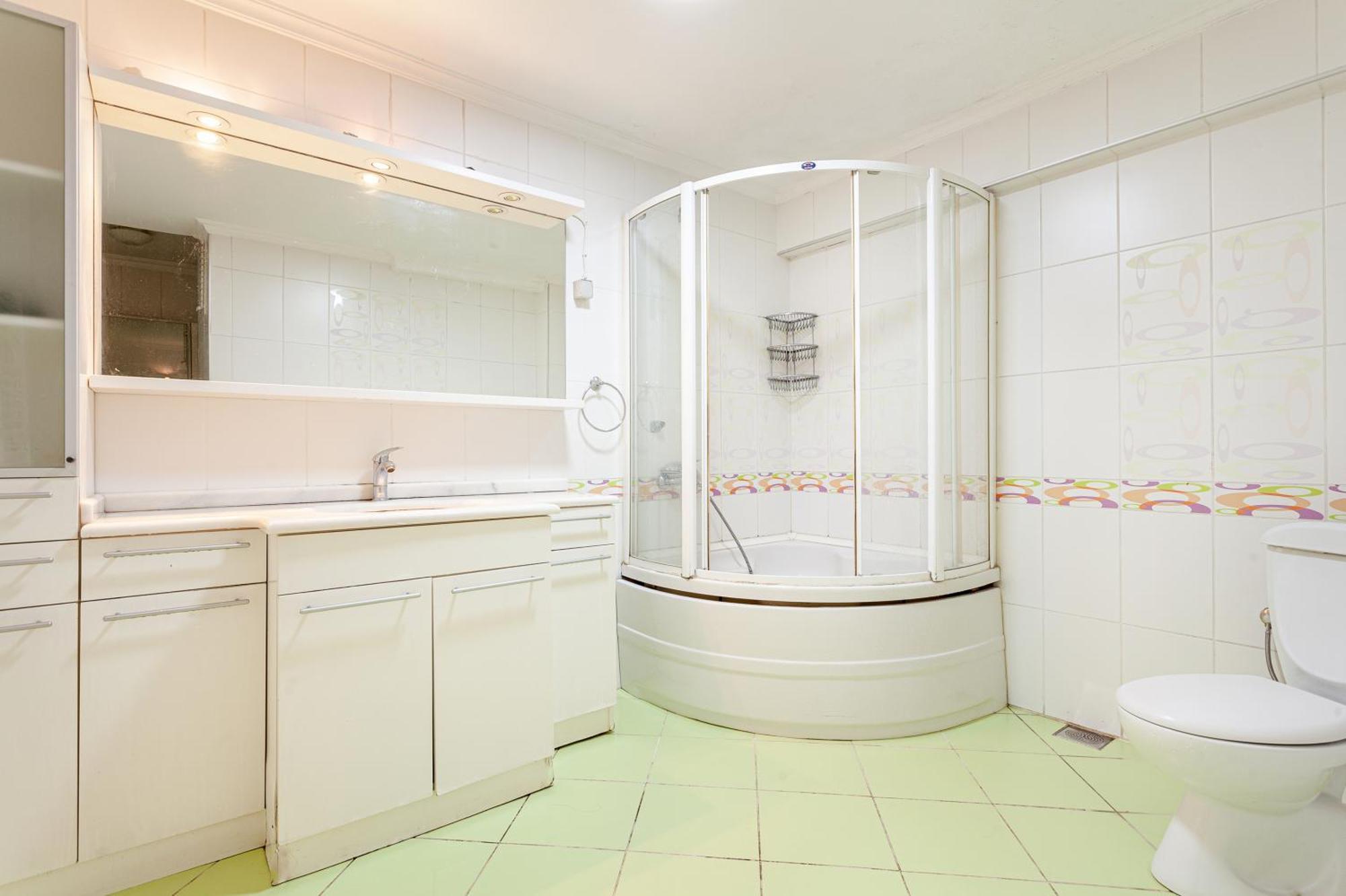 Charming Spacious 4 Big With Sweet King Beds * Istanbul