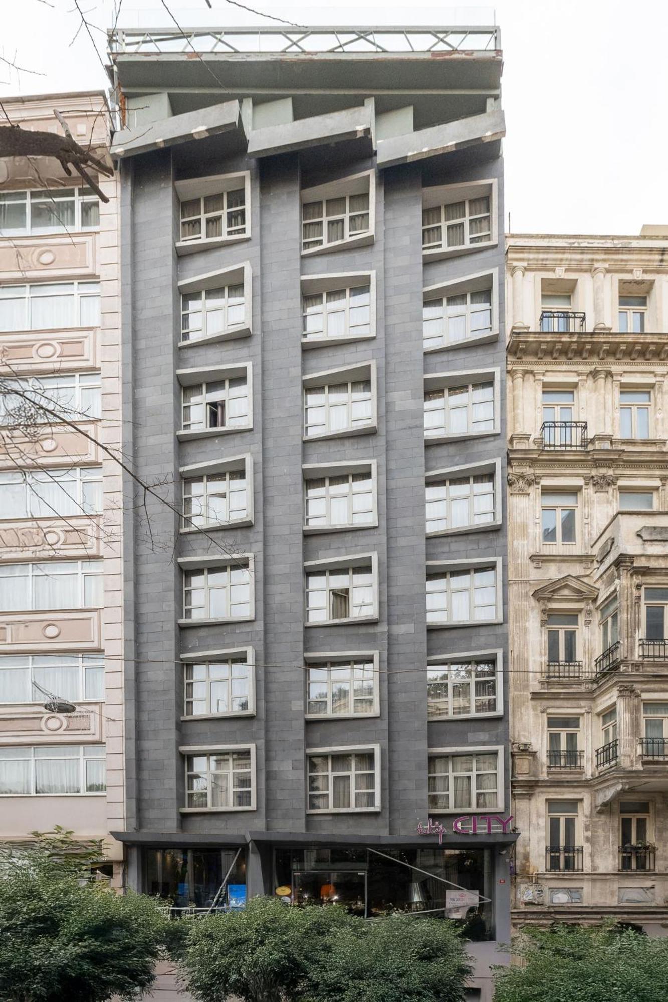 Hotel Tulip City Hotel & Spa - Istanbul Taksim Pera City Center 4*