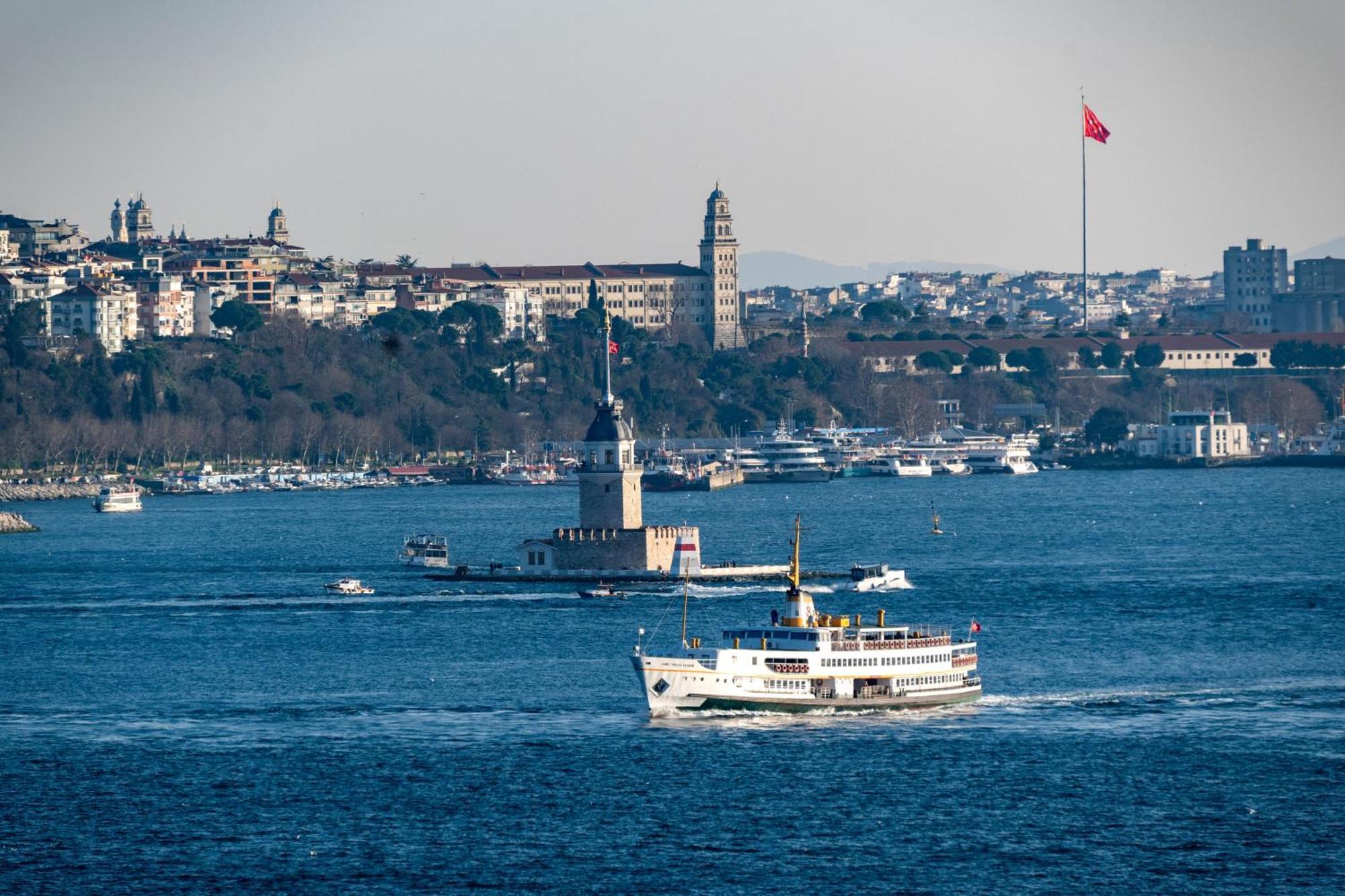 Apartment Bosphorus View-airport Shutle-high Speed Wifi-private Parking