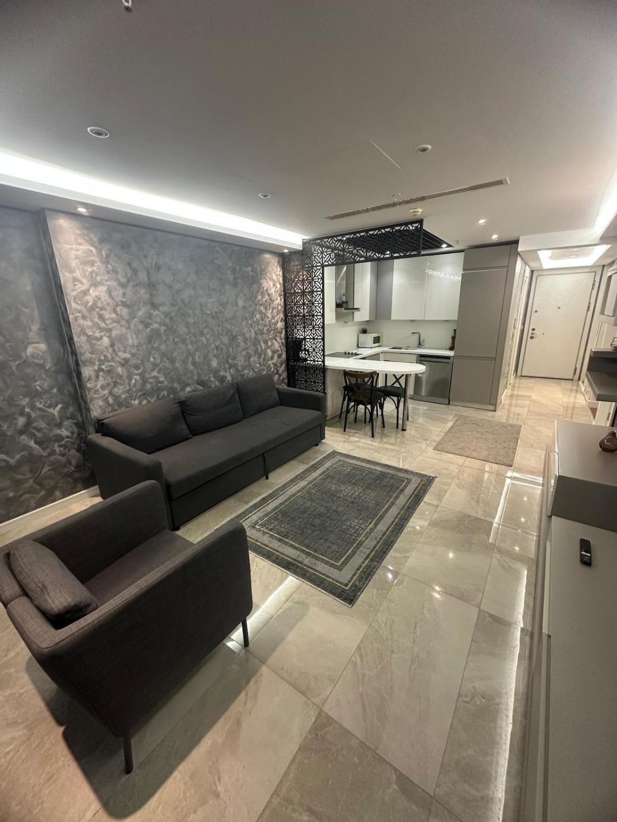 Magnificent High Floor With Private Jacuzzi Apartment