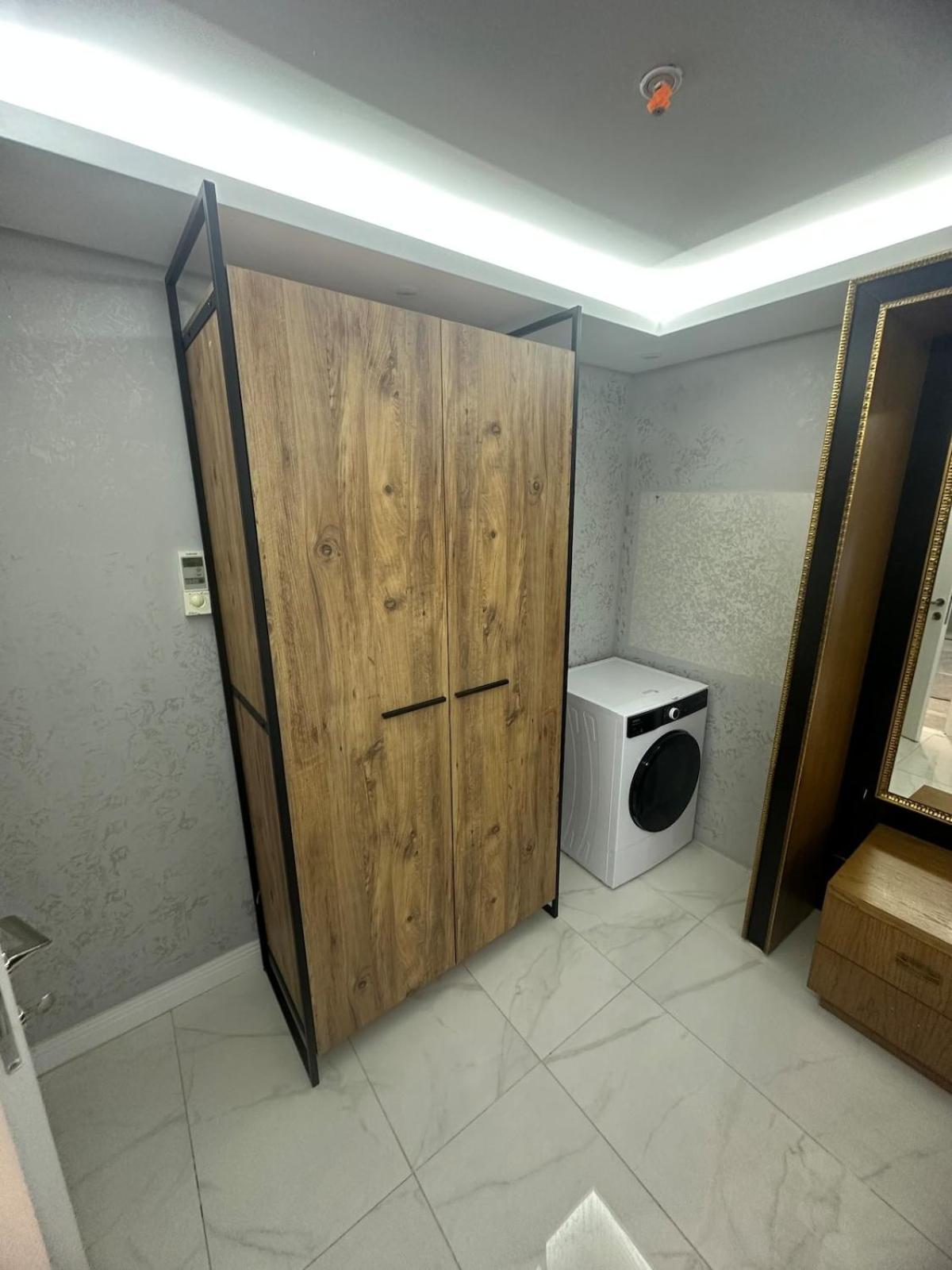 Magnificent High Floor With Private Jacuzzi Apartment Istanbul