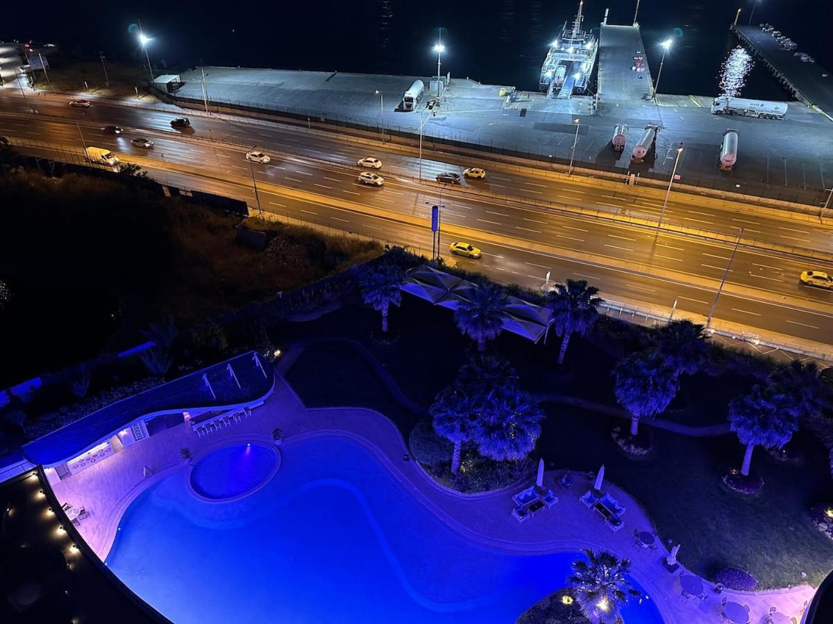 Magnificent High Floor With Private Jacuzzi *