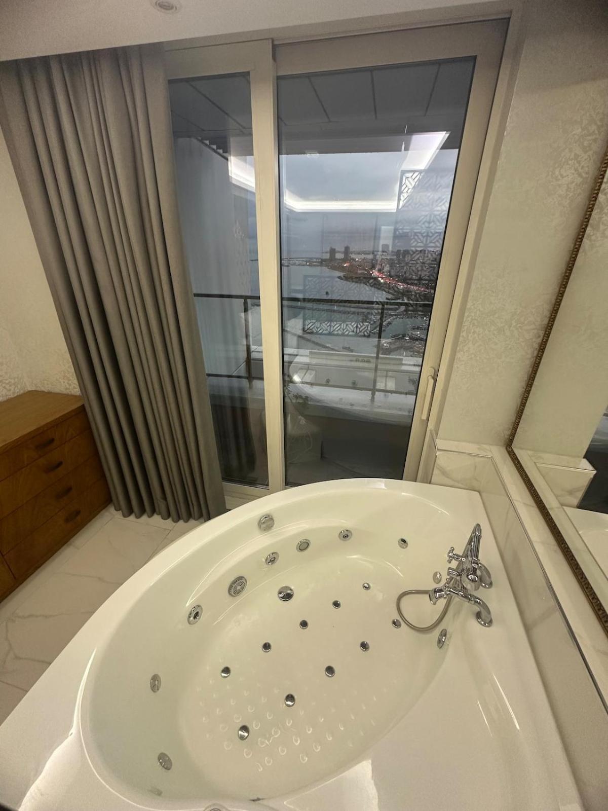 Magnificent High Floor With Private Jacuzzi Istanbul