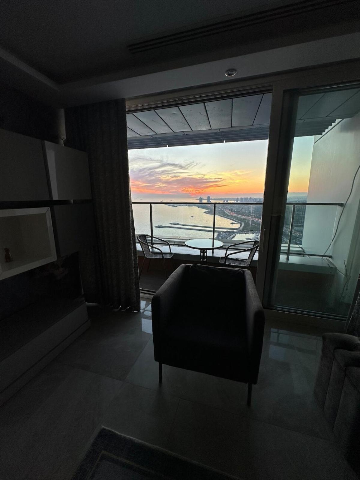 Magnificent High Floor With Private Jacuzzi Apartment Istanbul
