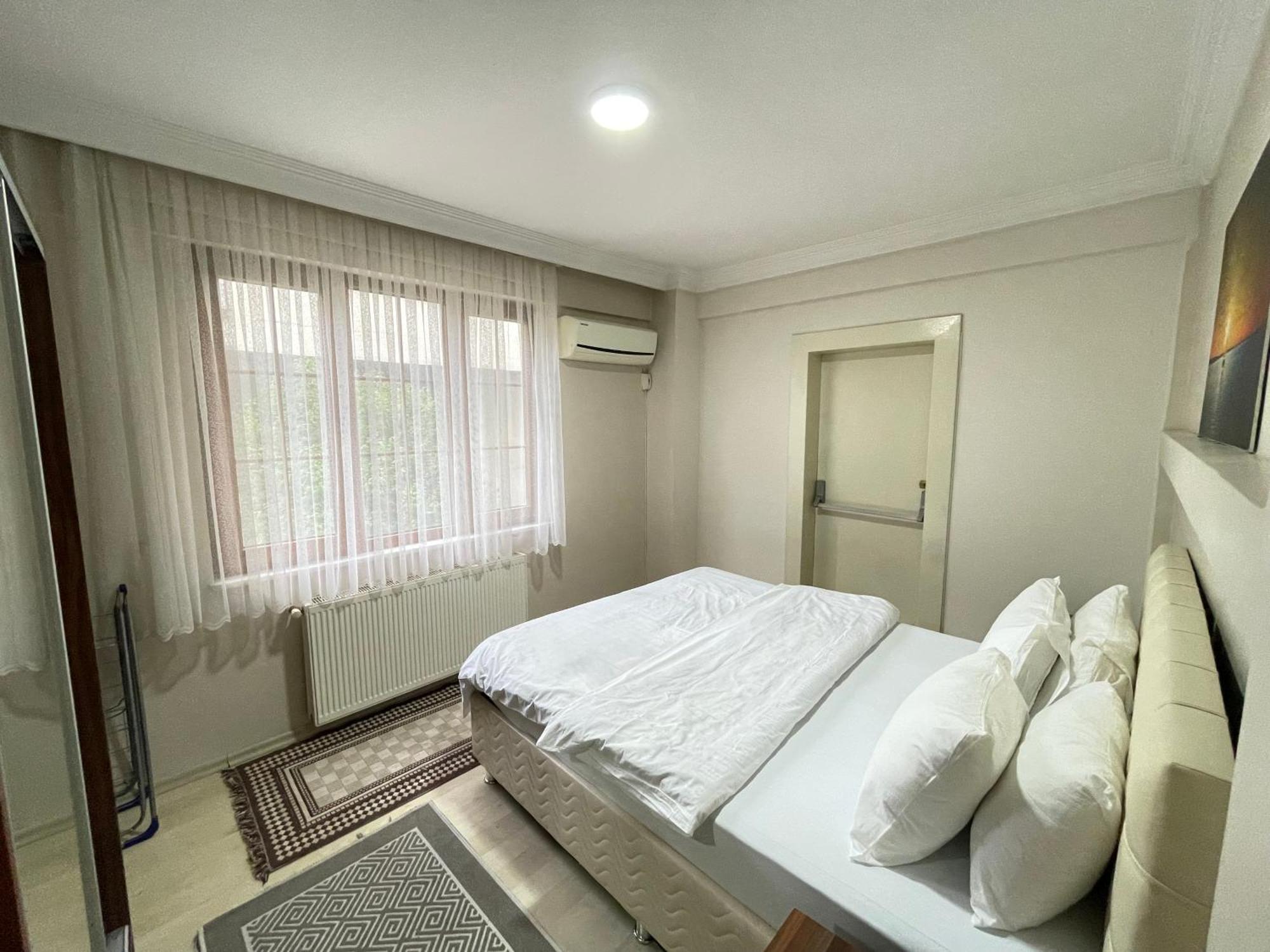 Point Aparthotel