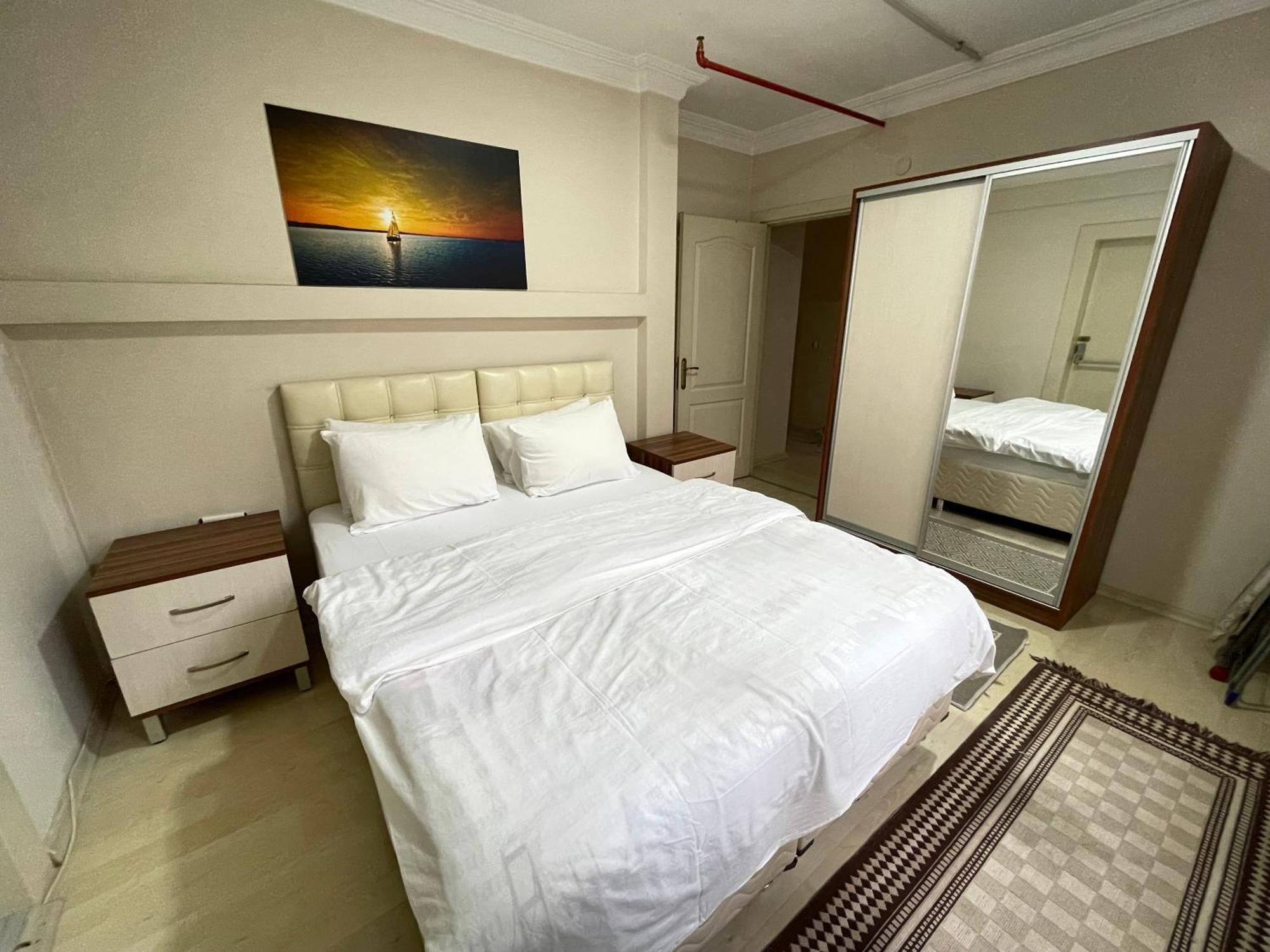 Aparthotel Point 2*