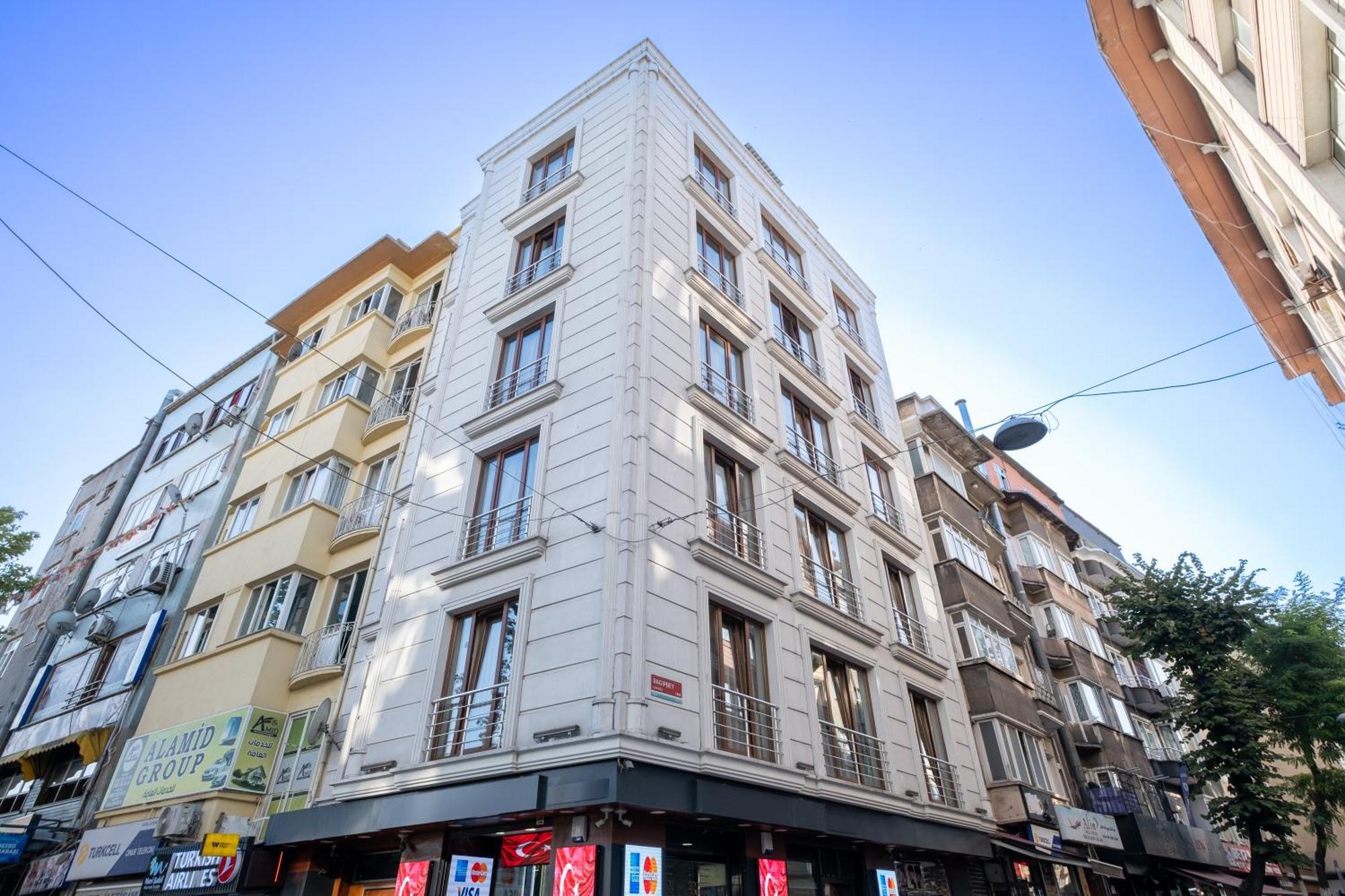 Hotel Lavin &
