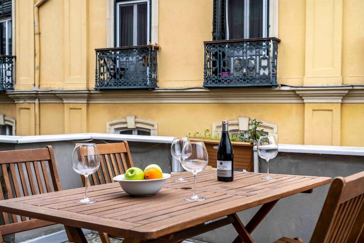 Apartment Terrace With Tower View *