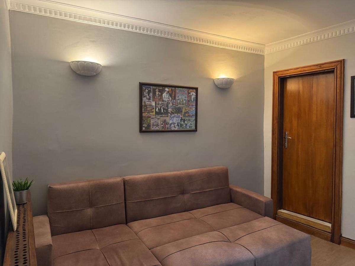 Perahomes Wooden Flat Apartment *