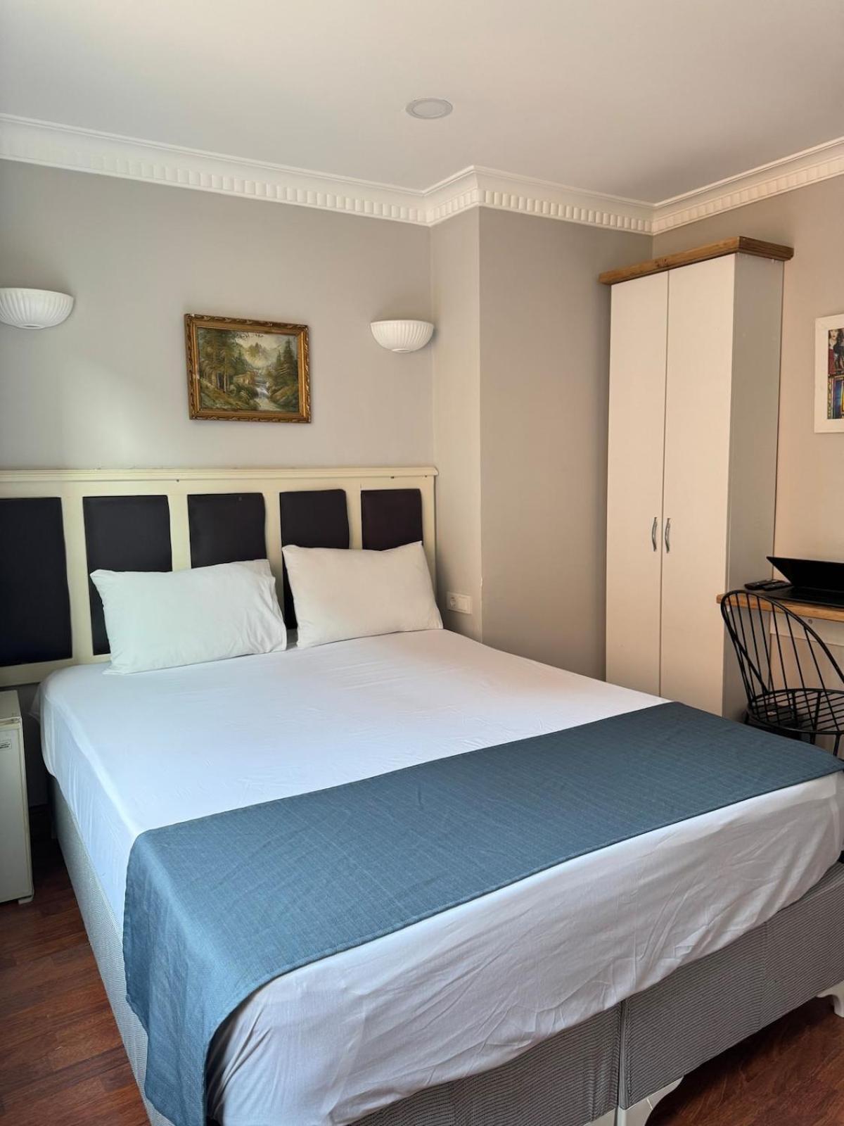 Perahomes Wooden Flat * Istanbul