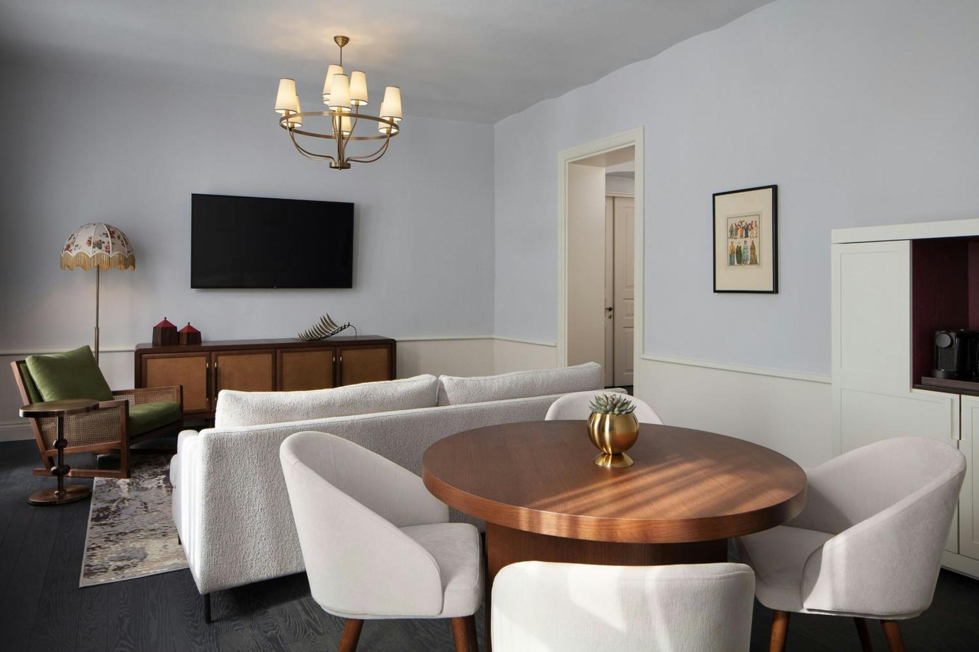 Adahan Decamondo Pera, Autograph Collection 5* Istambul
