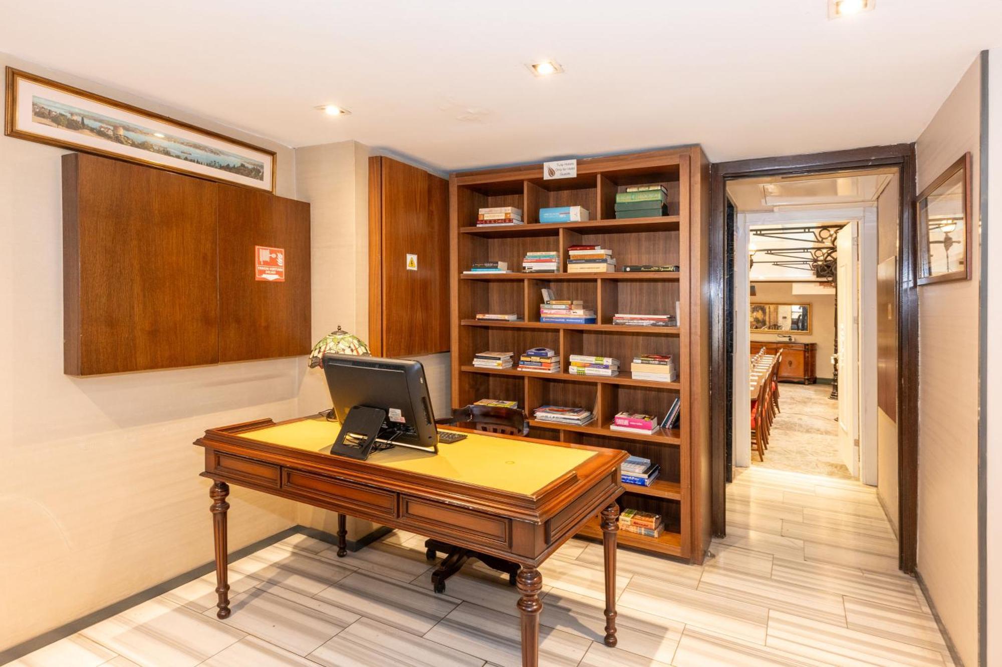 Hotel Pera Tulip Hotel & Spa - Istanbul Taksim Pera City Center 4*