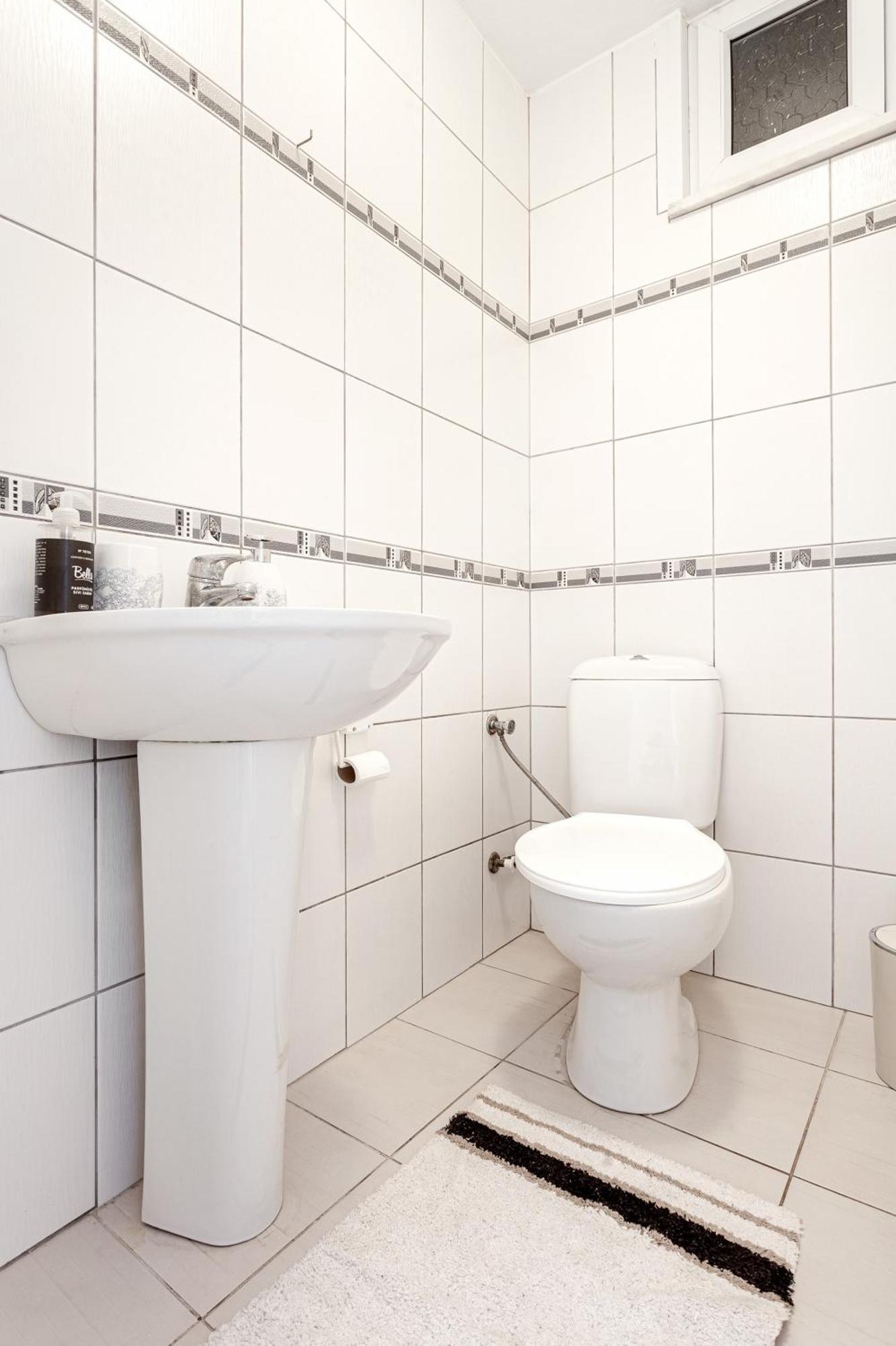 Chic Spacious 4br With Lift On Main Street 2m Metro Apartment Istanbul