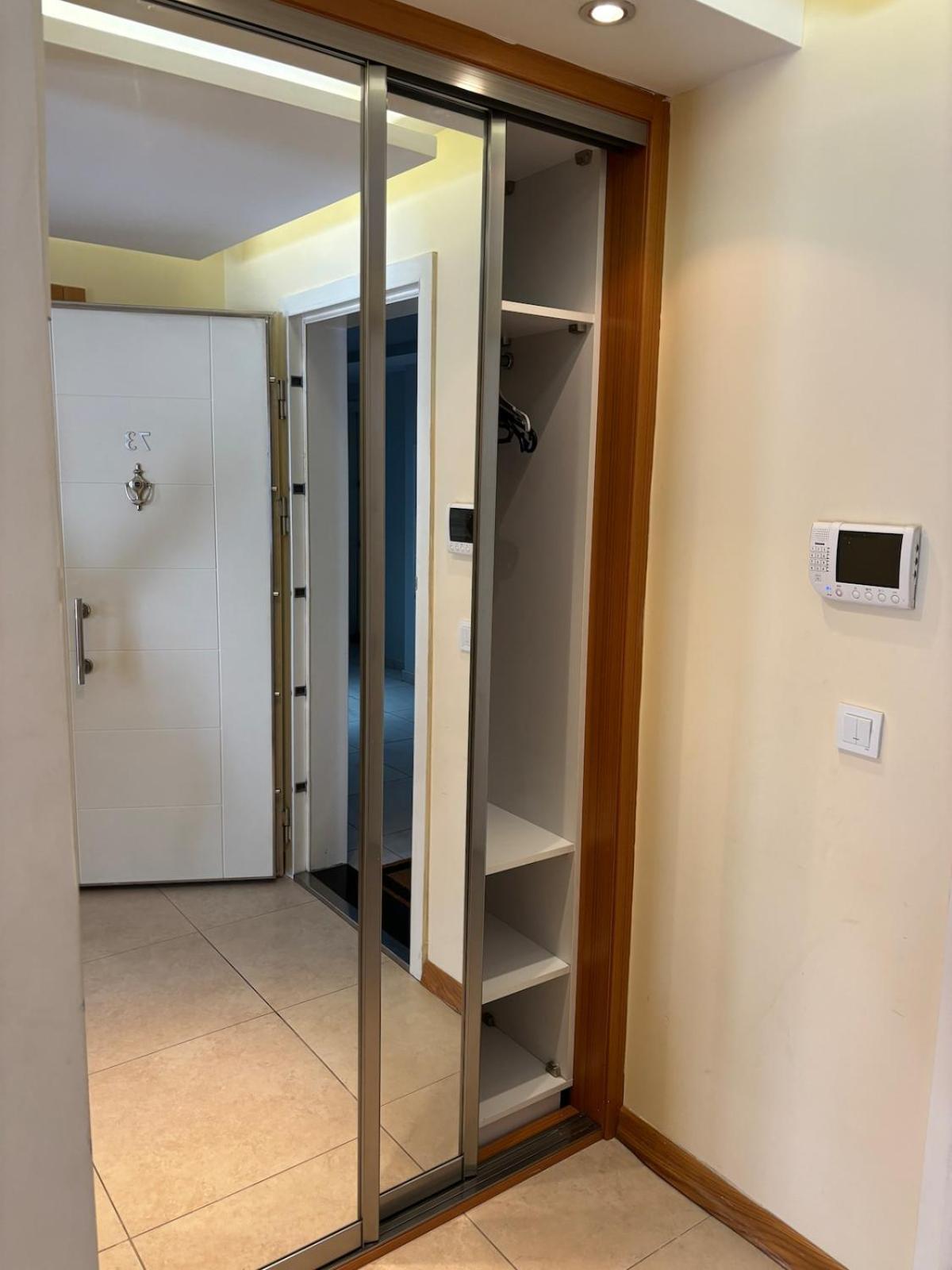 Apartment Taksim Cozy Flat With Swimming Pool, Sauna And Ac