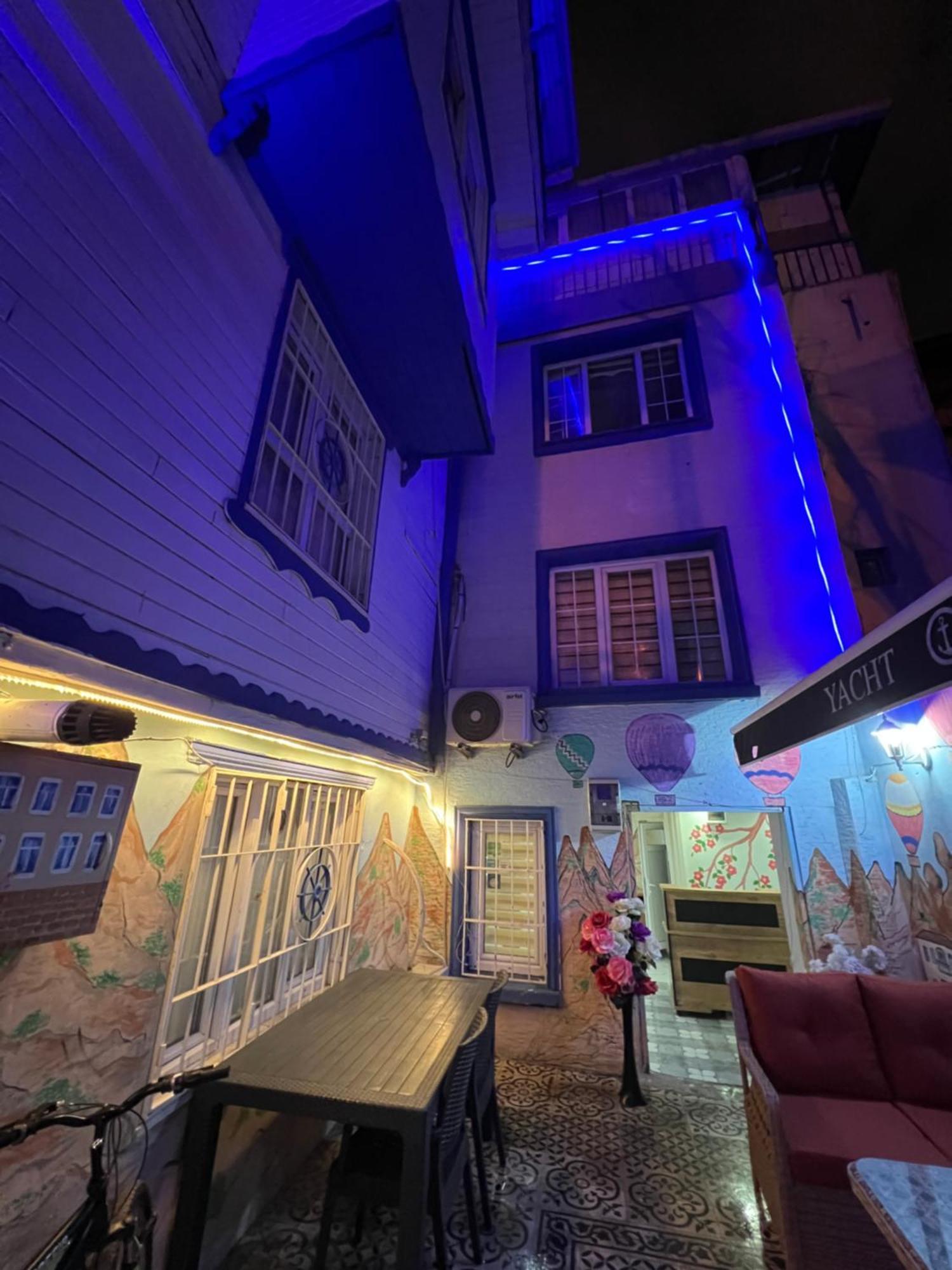 Homestay Sultanahmet Blue Yacht House *