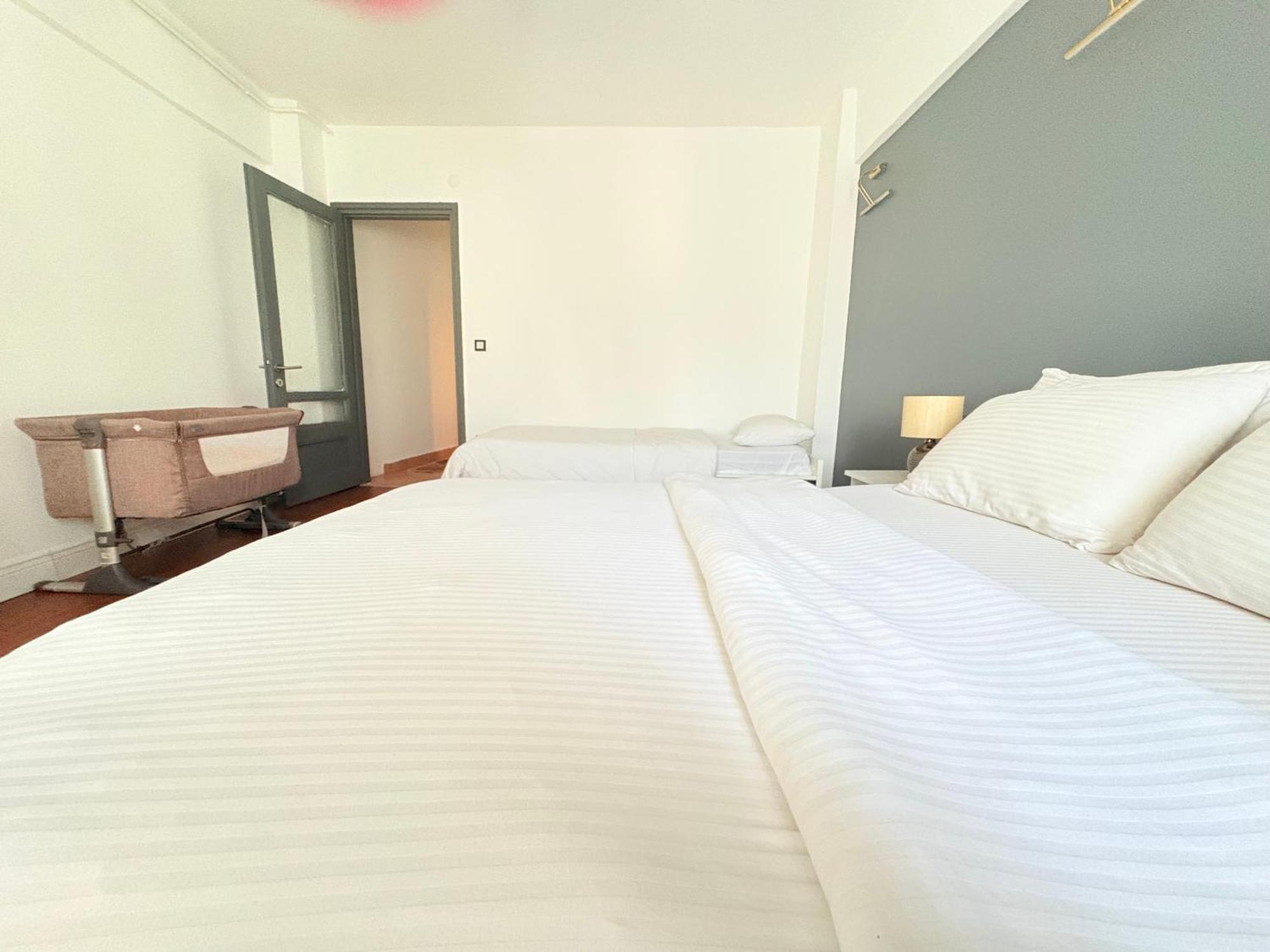 With 3br, Lift, Ac, Cihangir * Istanbul