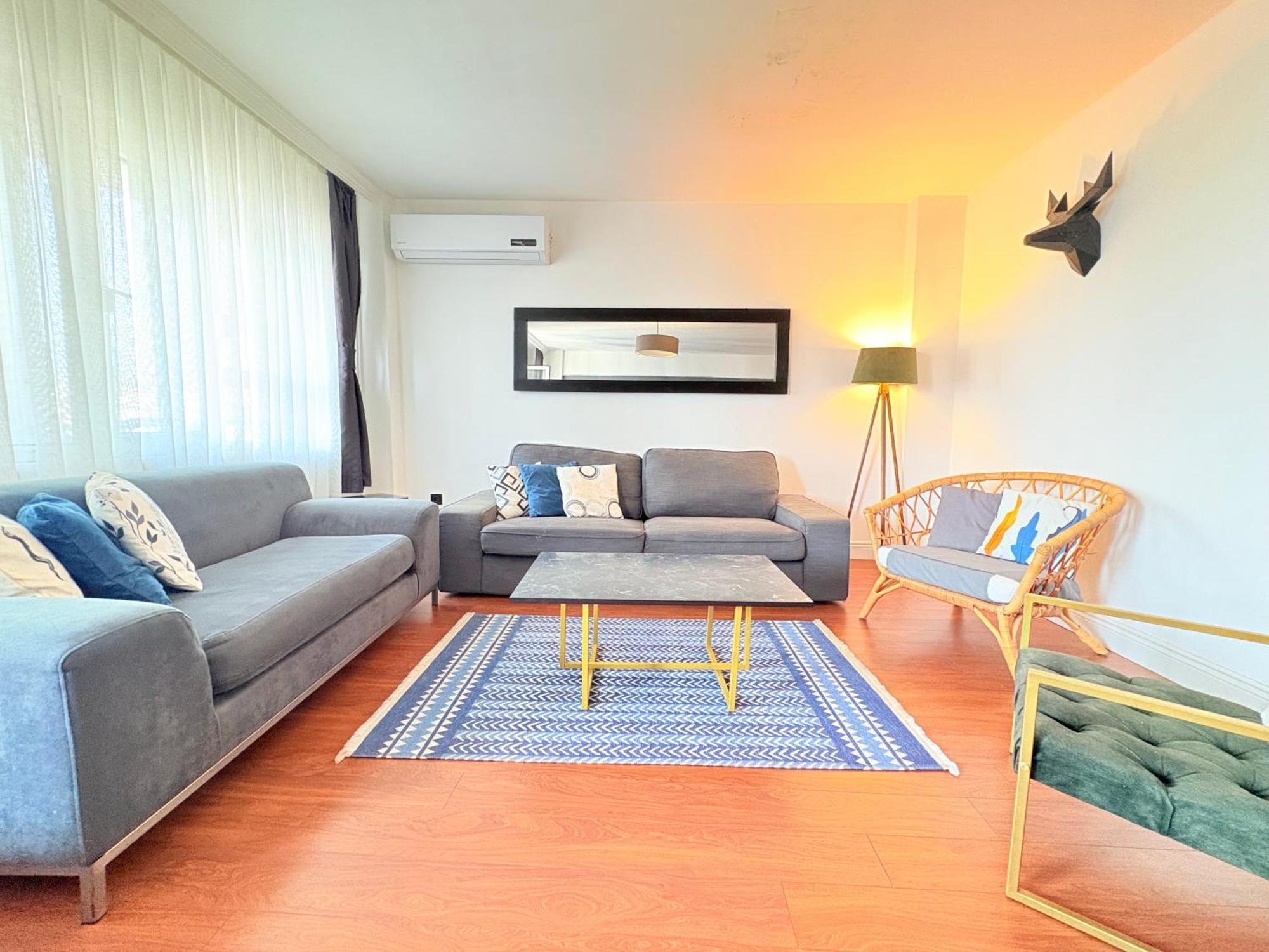 With 3br, Lift, Ac, Cihangir Apartment *