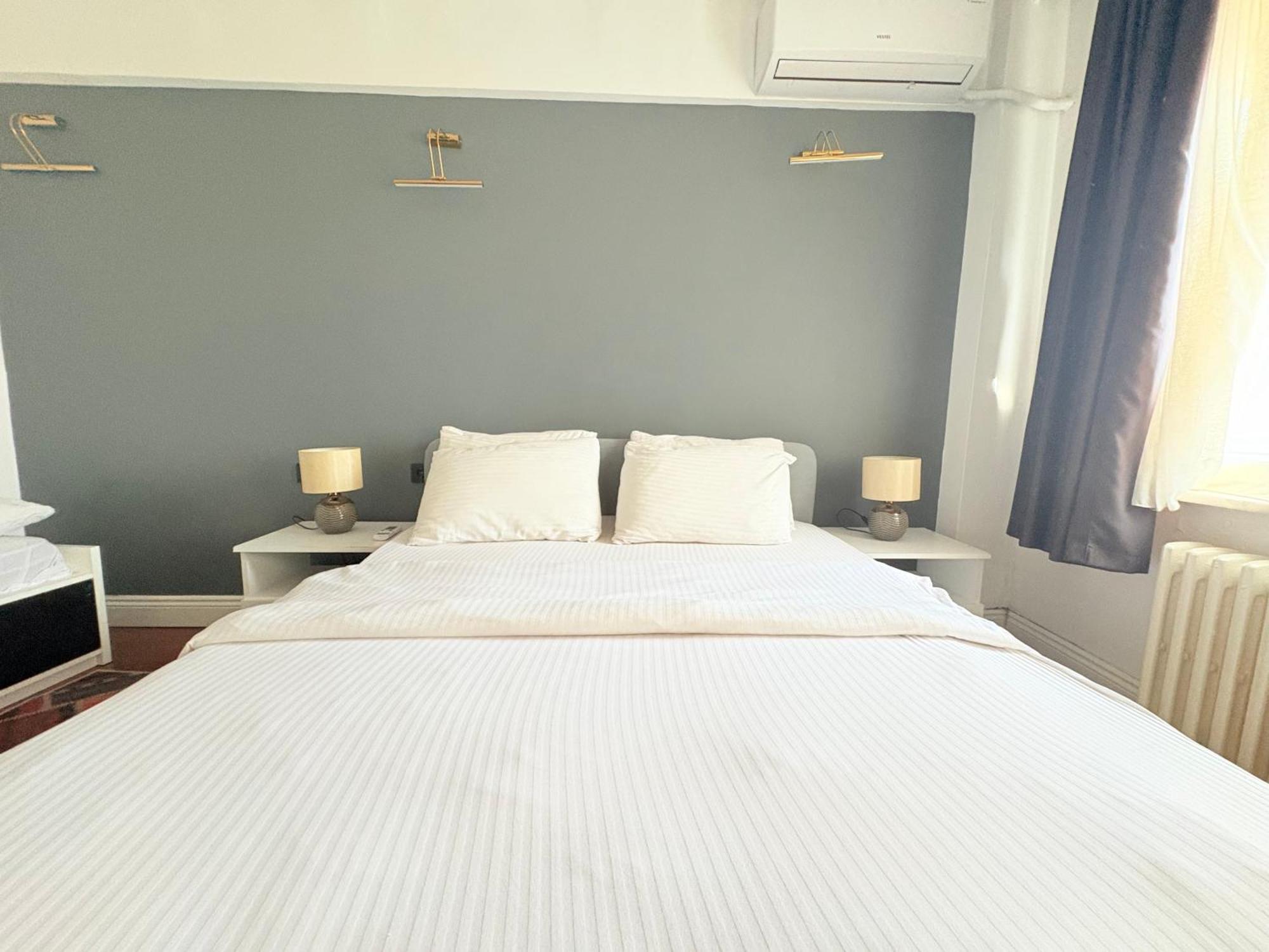 With 3br, Lift, Ac, Cihangir