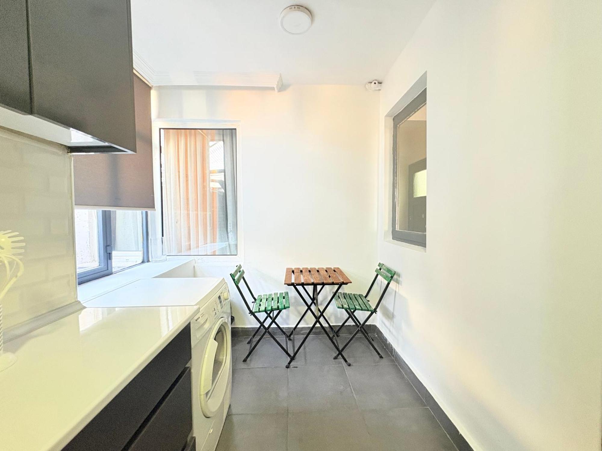 With 3br, Lift, Ac, Cihangir * Istanbul