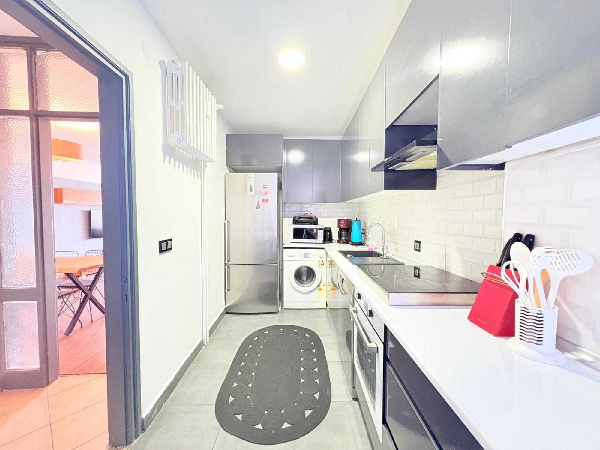 Apartment With 3br, Lift, Ac, Cihangir