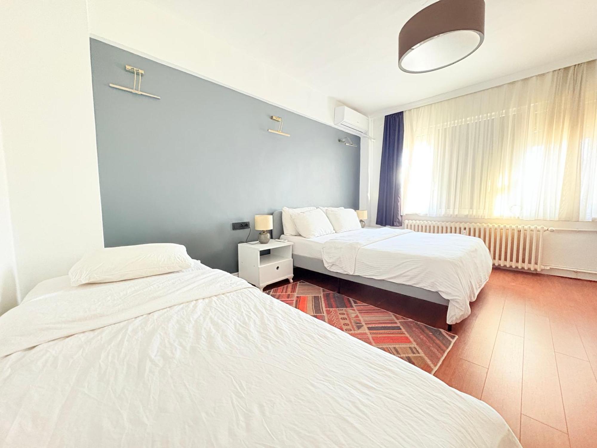 With 3br, Lift, Ac, Cihangir Apartment *