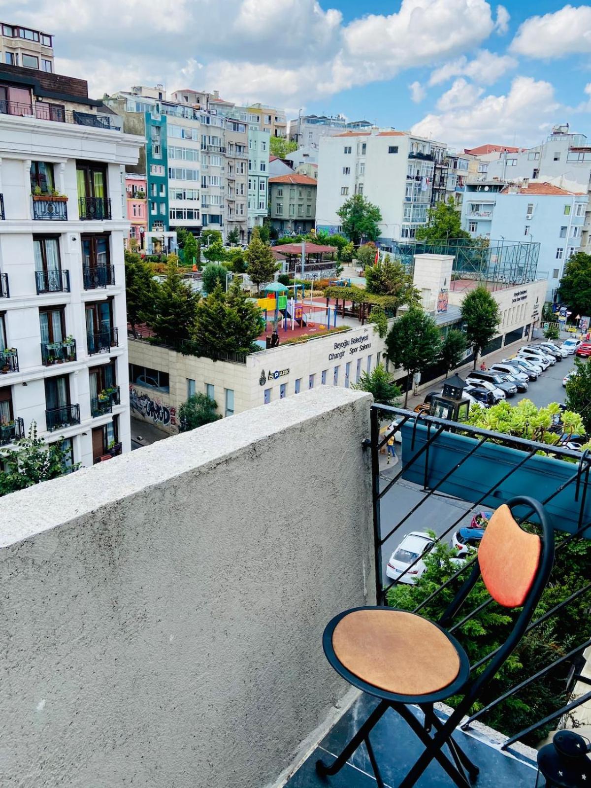 Apartment A Million Dollar View Of The Bosporus And Balcony