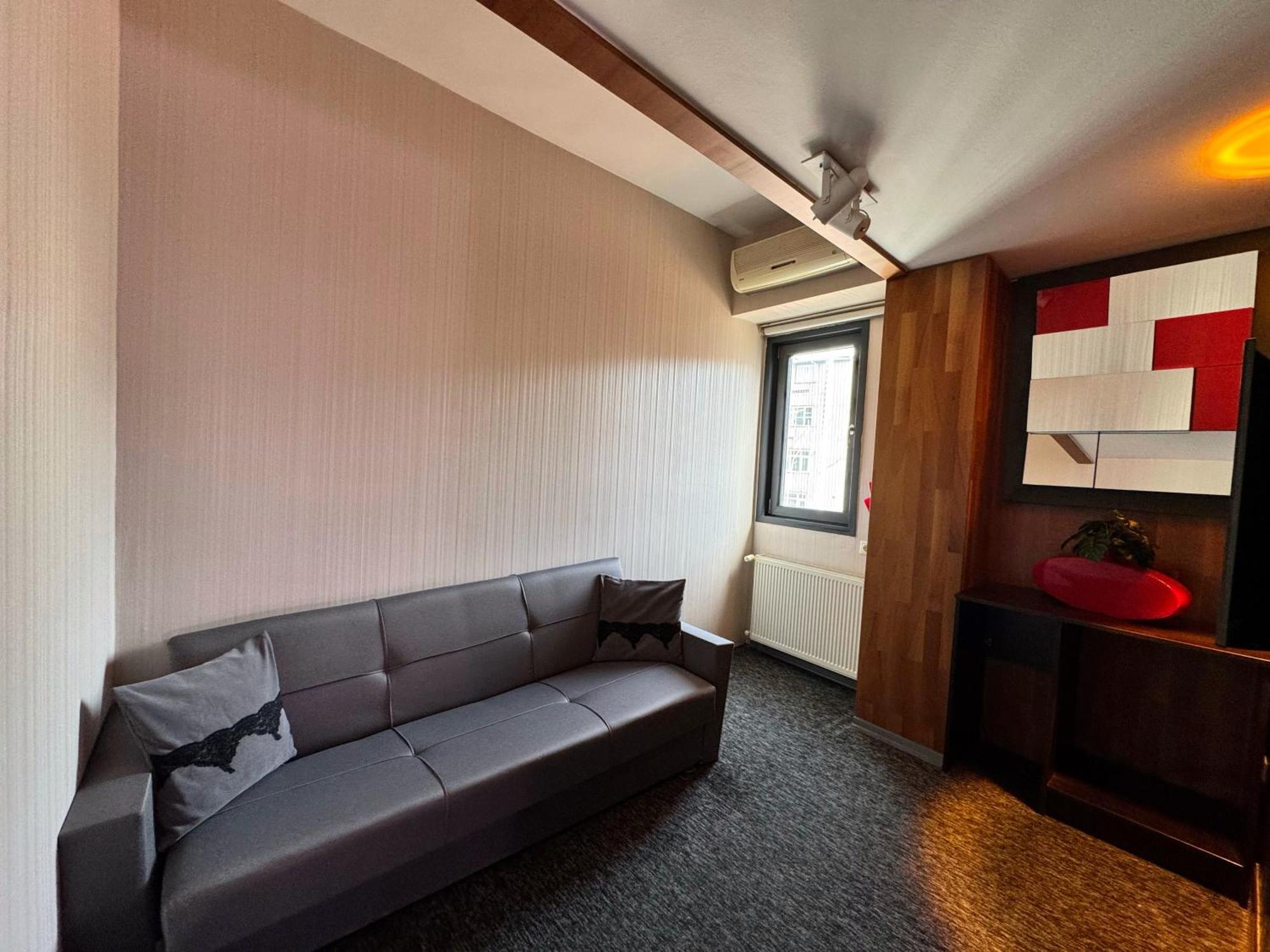 Hotel Black Art