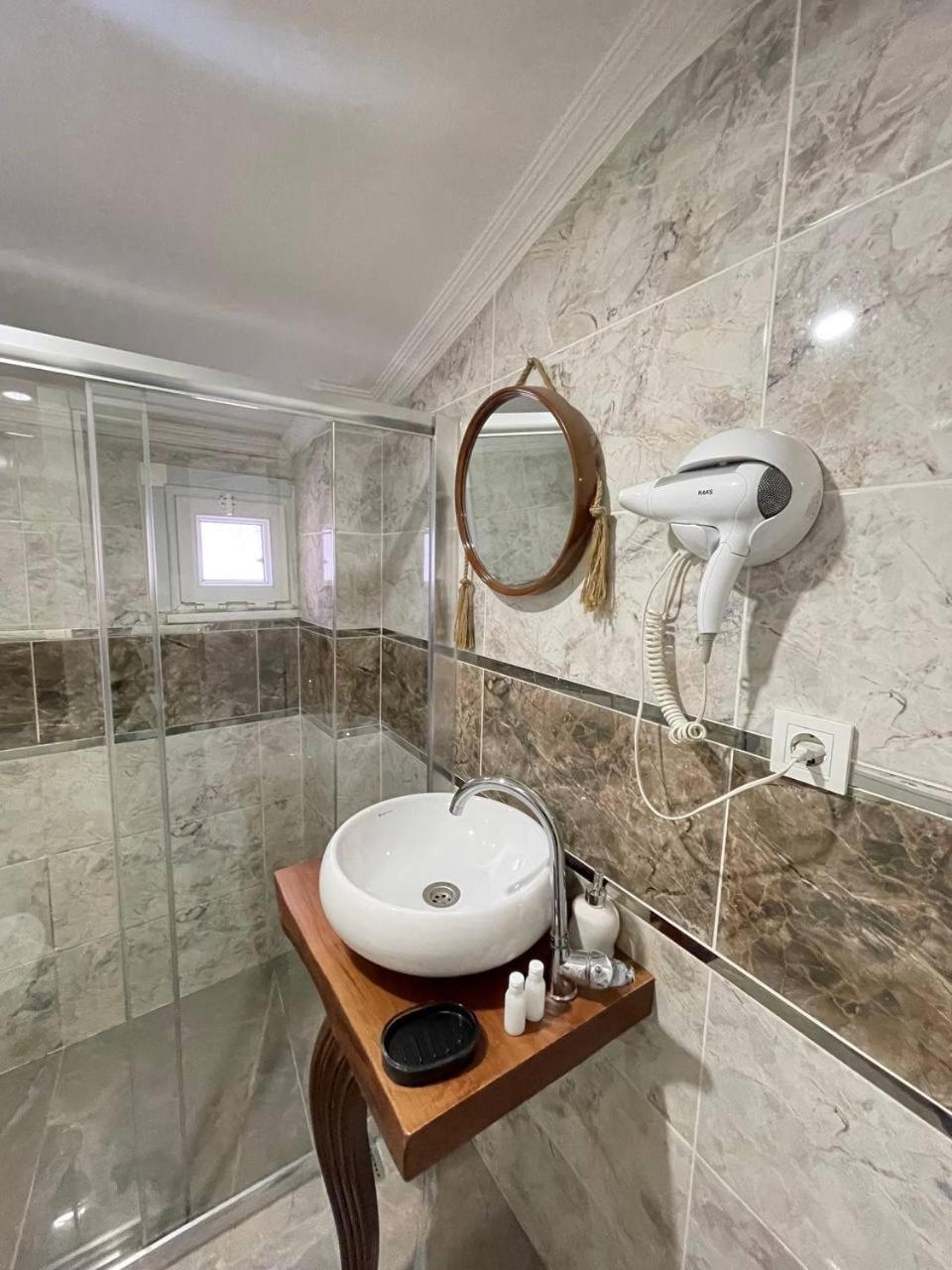 Aparthotel Sevil New *