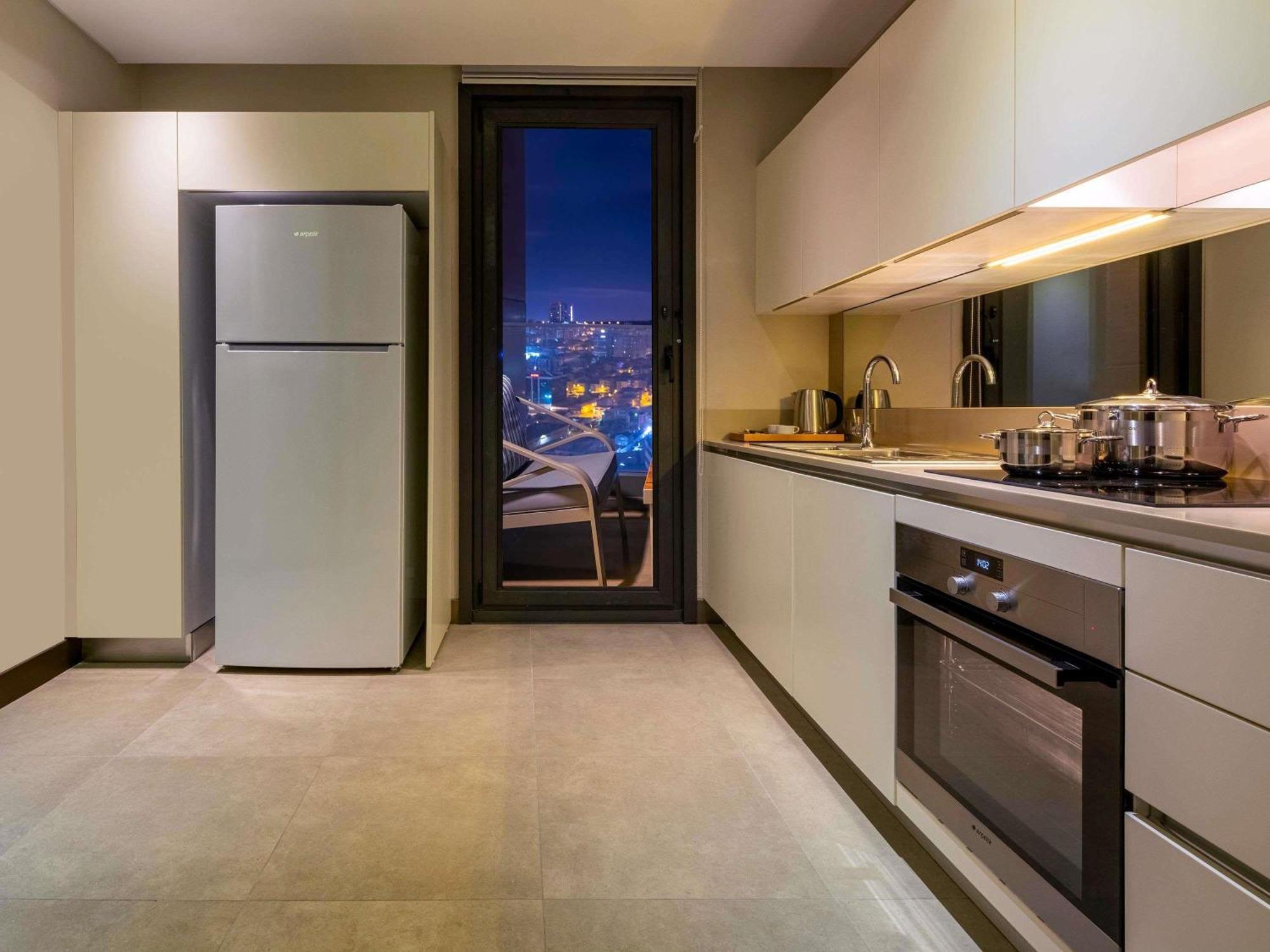 Movenpick Living Otel 5*