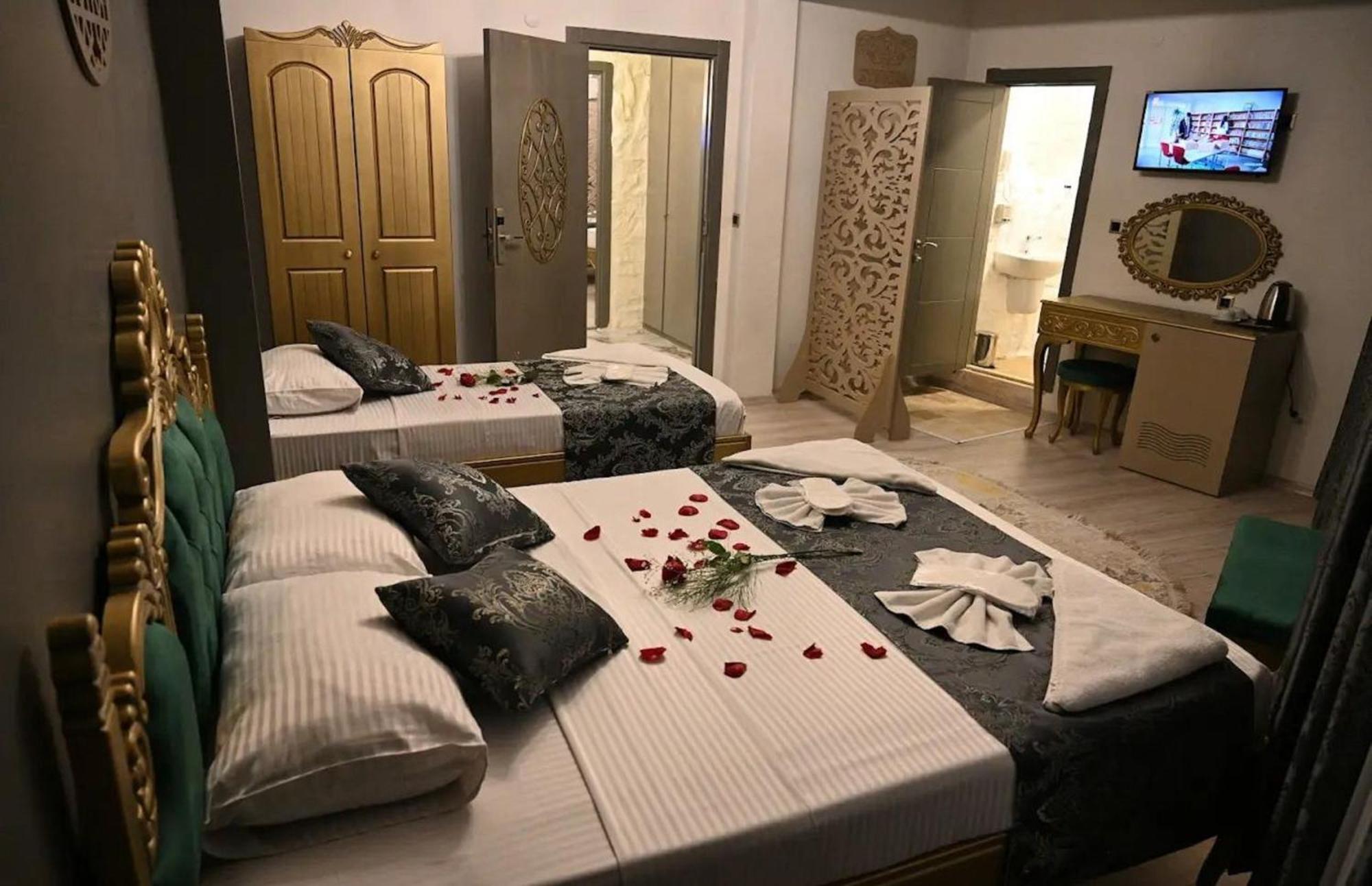 Resto Hotel