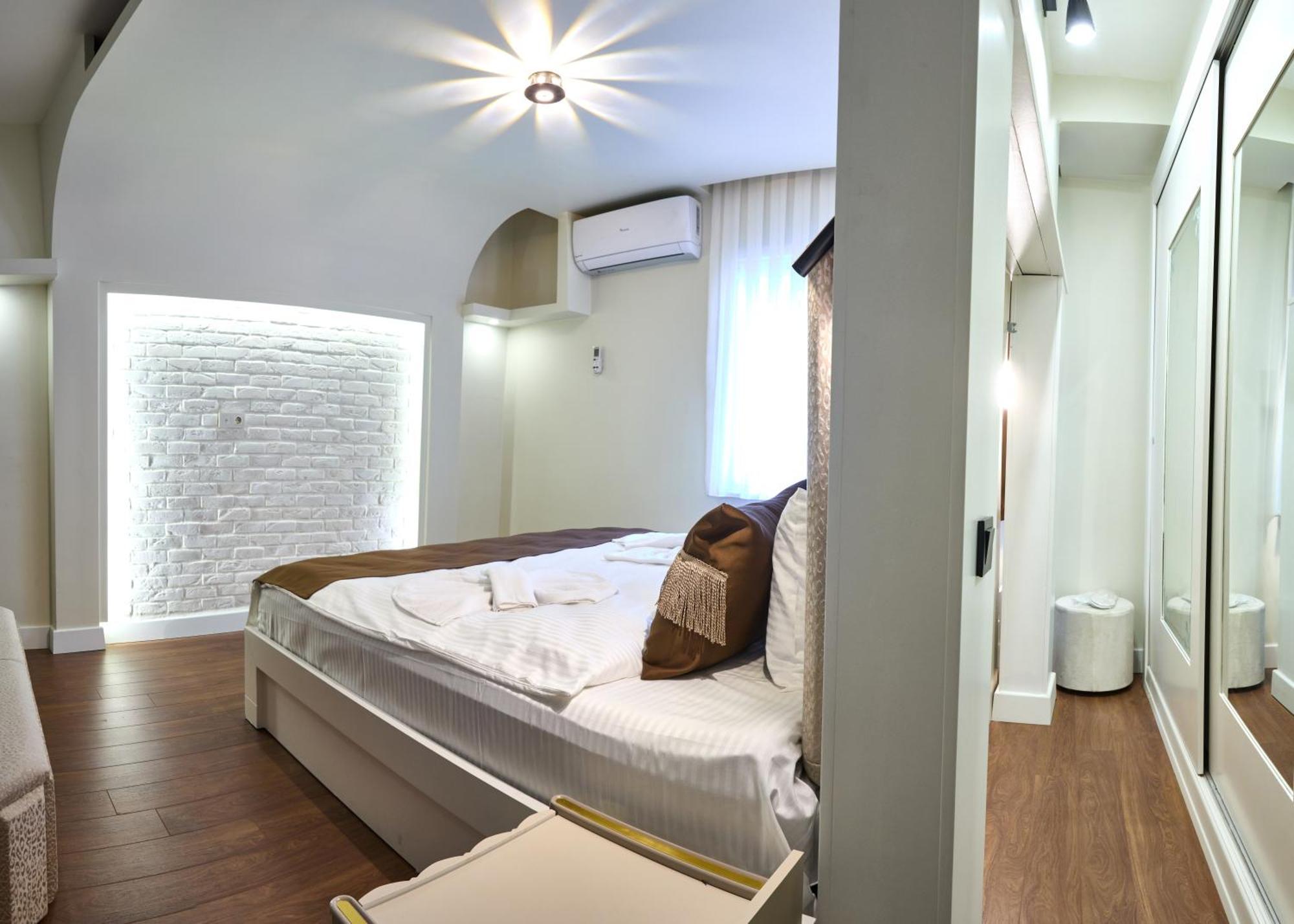 By Aydin Hotel *