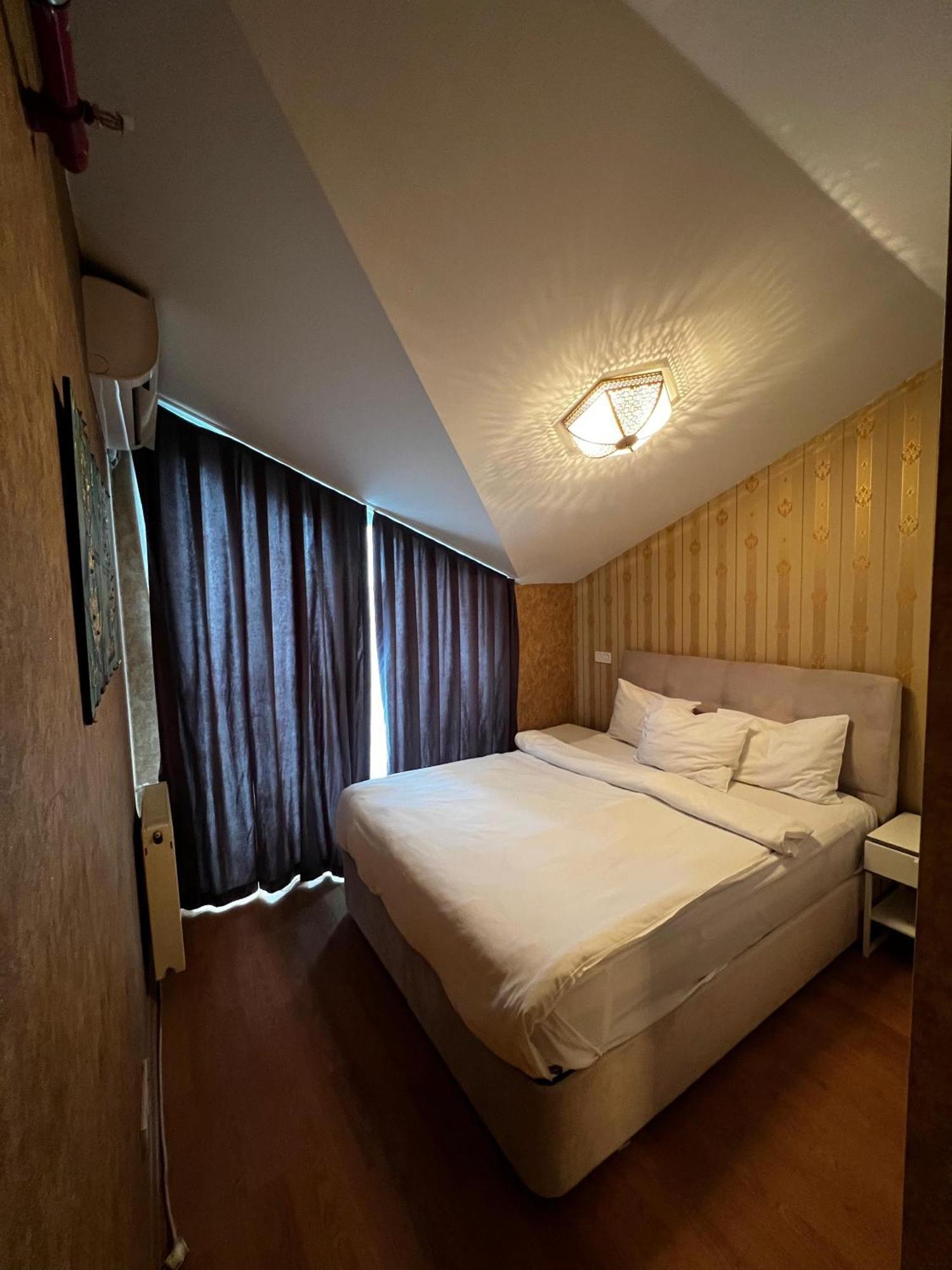 Cts Elysium Duplex Apt. 85