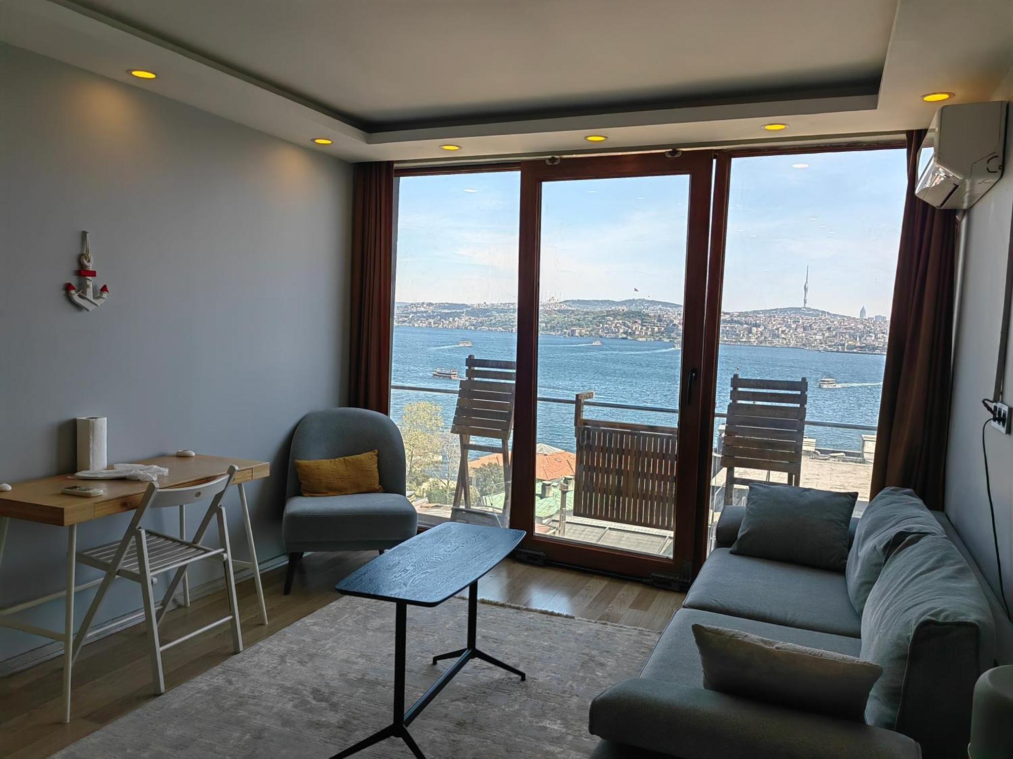 Bosphorus Menekshe Rezidances *