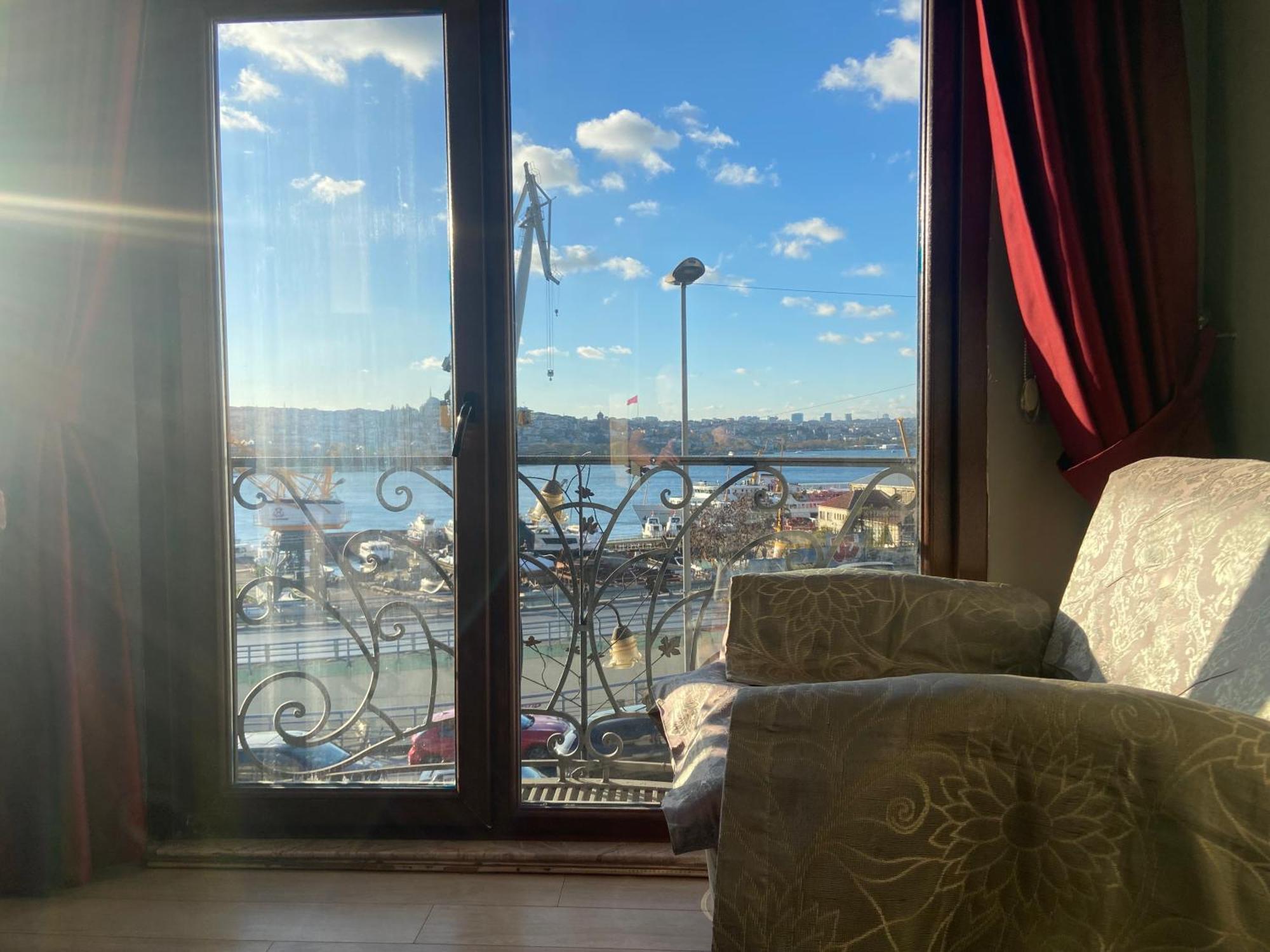 Kapselhotel Galatolia