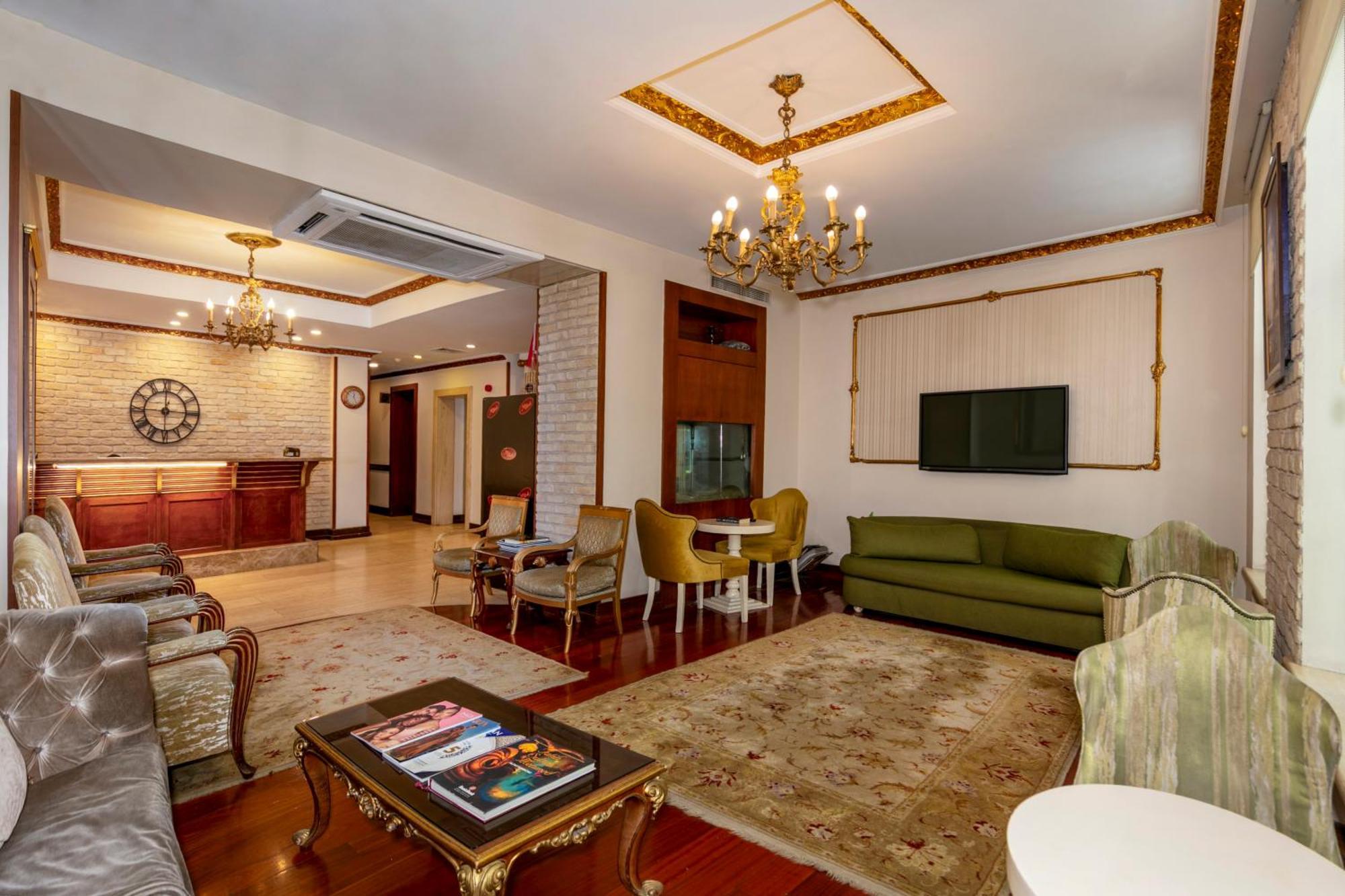 Nil Center Hotel