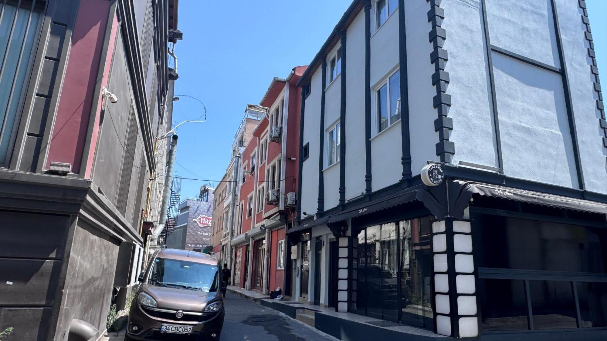 Nook Boutique Hotel *