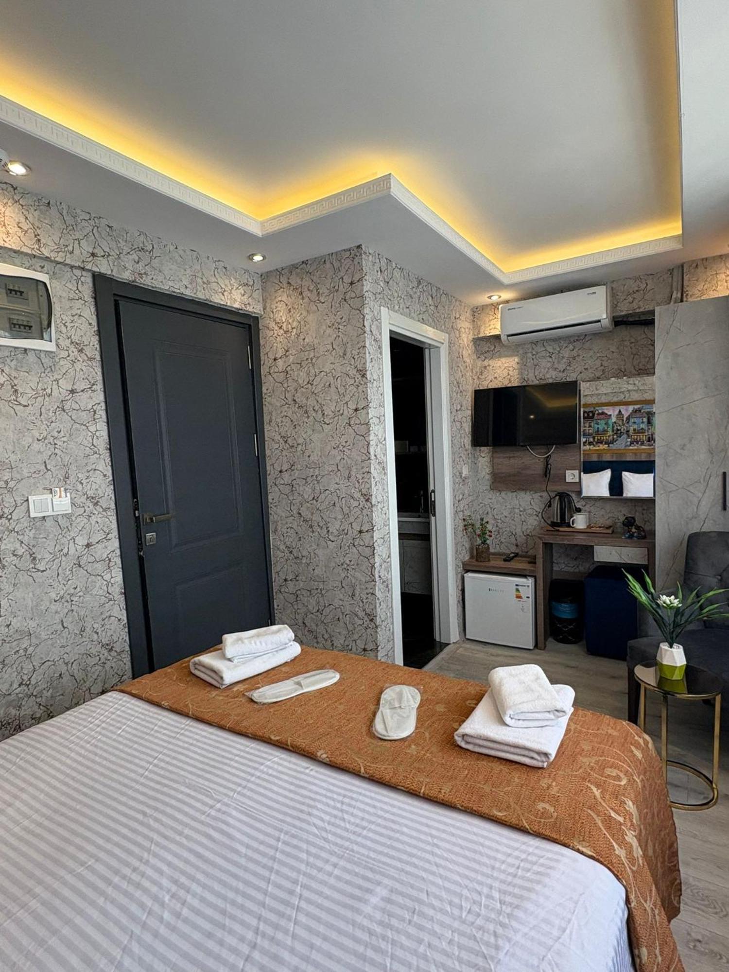 Peker Hotel *